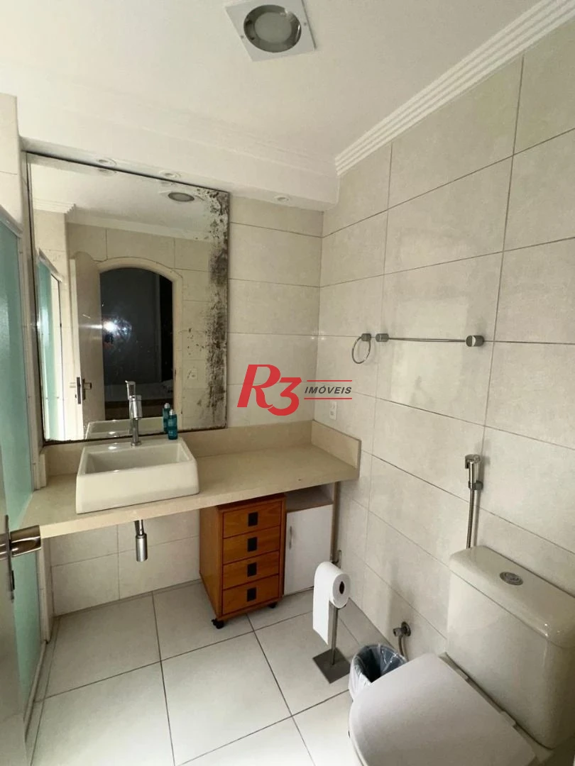Flat no Gonzaga-Santos, Localização Privilegiada !!!