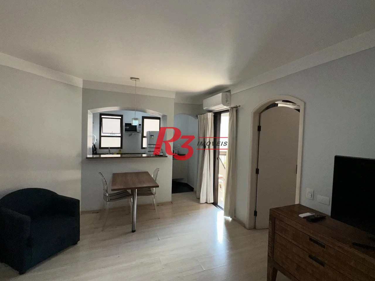 Flat no Gonzaga-Santos, Localização Privilegiada !!!