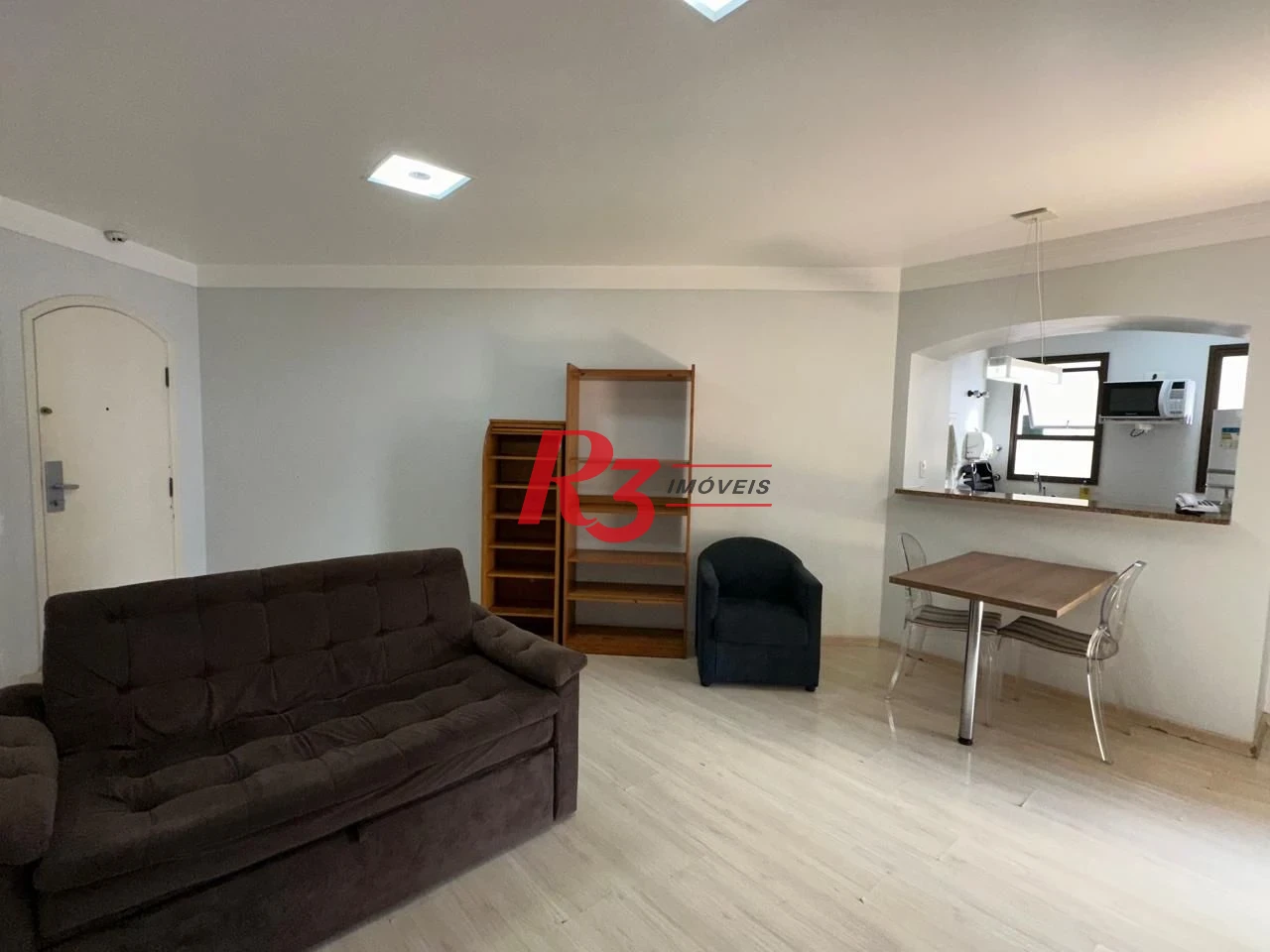 Flat no Gonzaga-Santos, Localização Privilegiada !!!