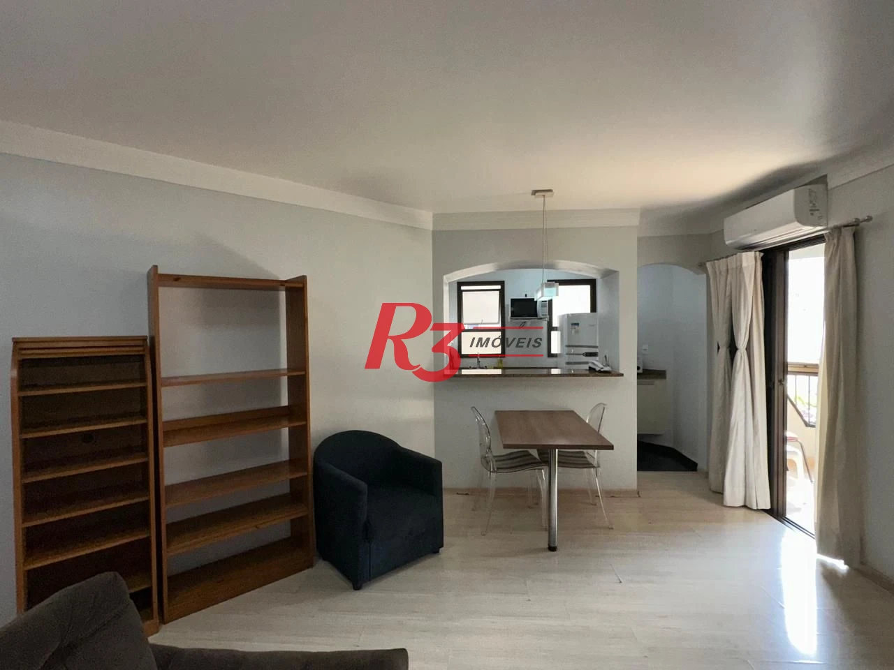 Flat no Gonzaga-Santos, Localização Privilegiada !!!