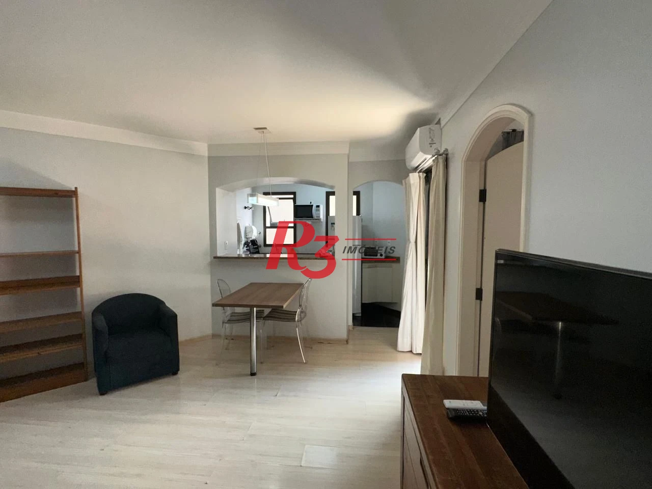 Flat no Gonzaga-Santos, Localização Privilegiada !!!