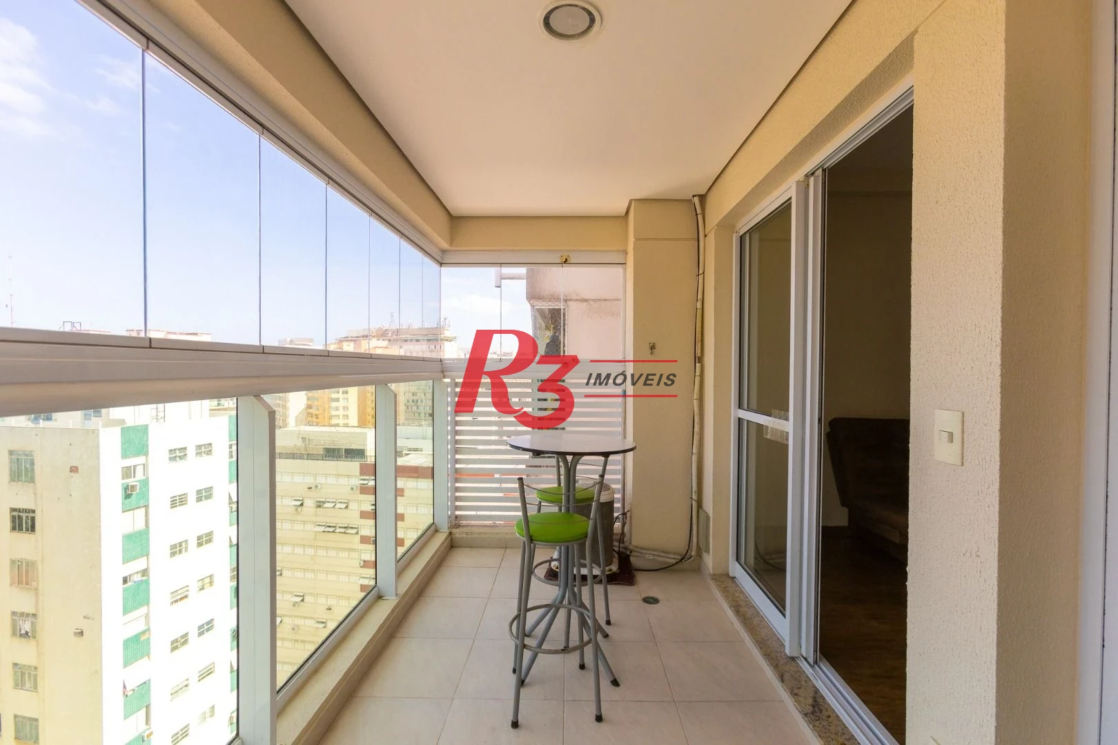 Apartamento para alugar, 45 m² por R$ 4.000,00/mês - José Menino - Santos/SP