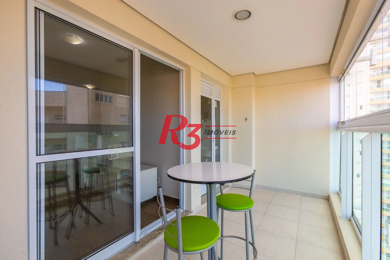 Apartamento para alugar, 45 m² por R$ 4.000,00/mês - José Menino - Santos/SP