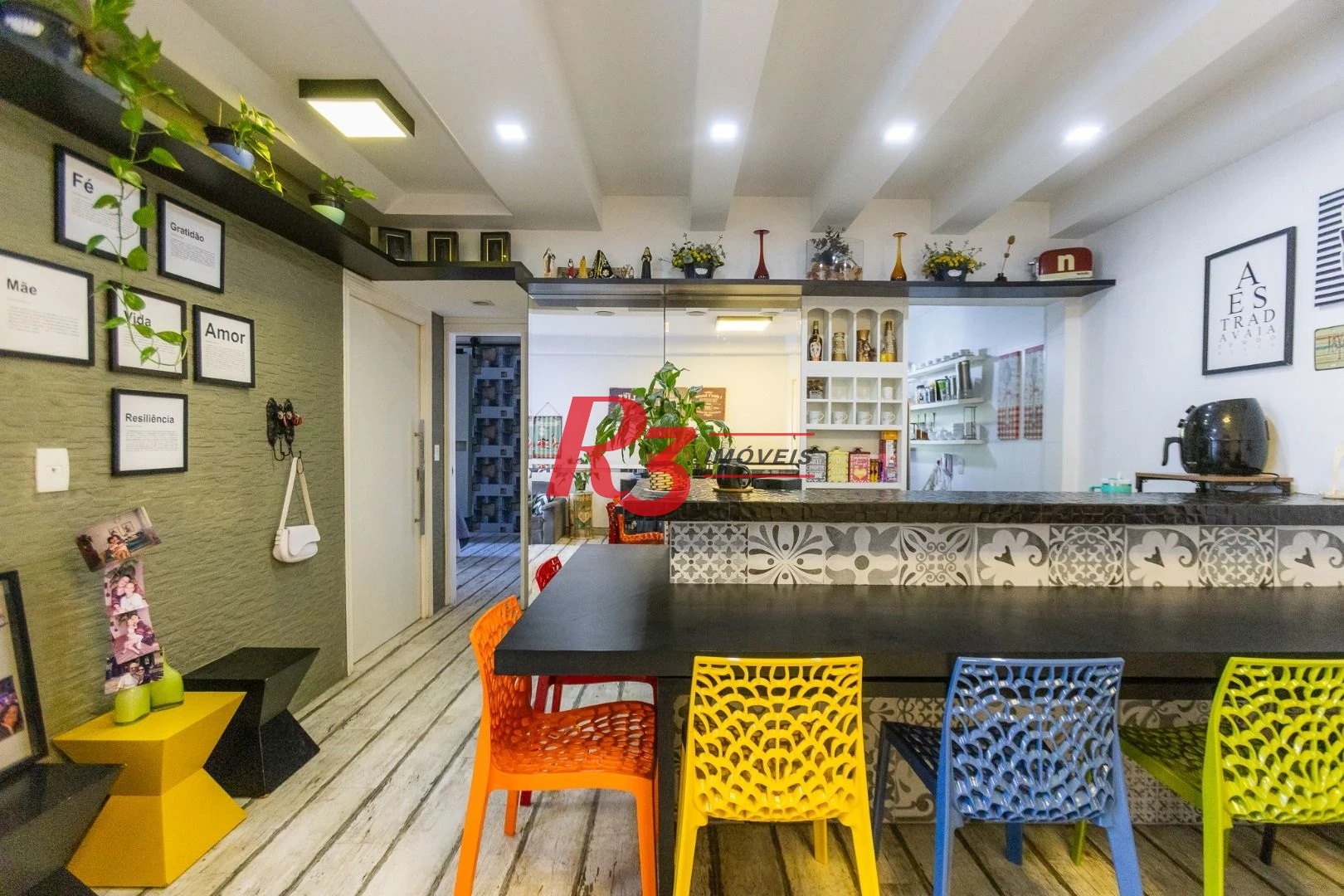 Apartamento com 3 dormitórios à venda, 83 m² por R$ 825.000,00 - Marapé - Santos/SP