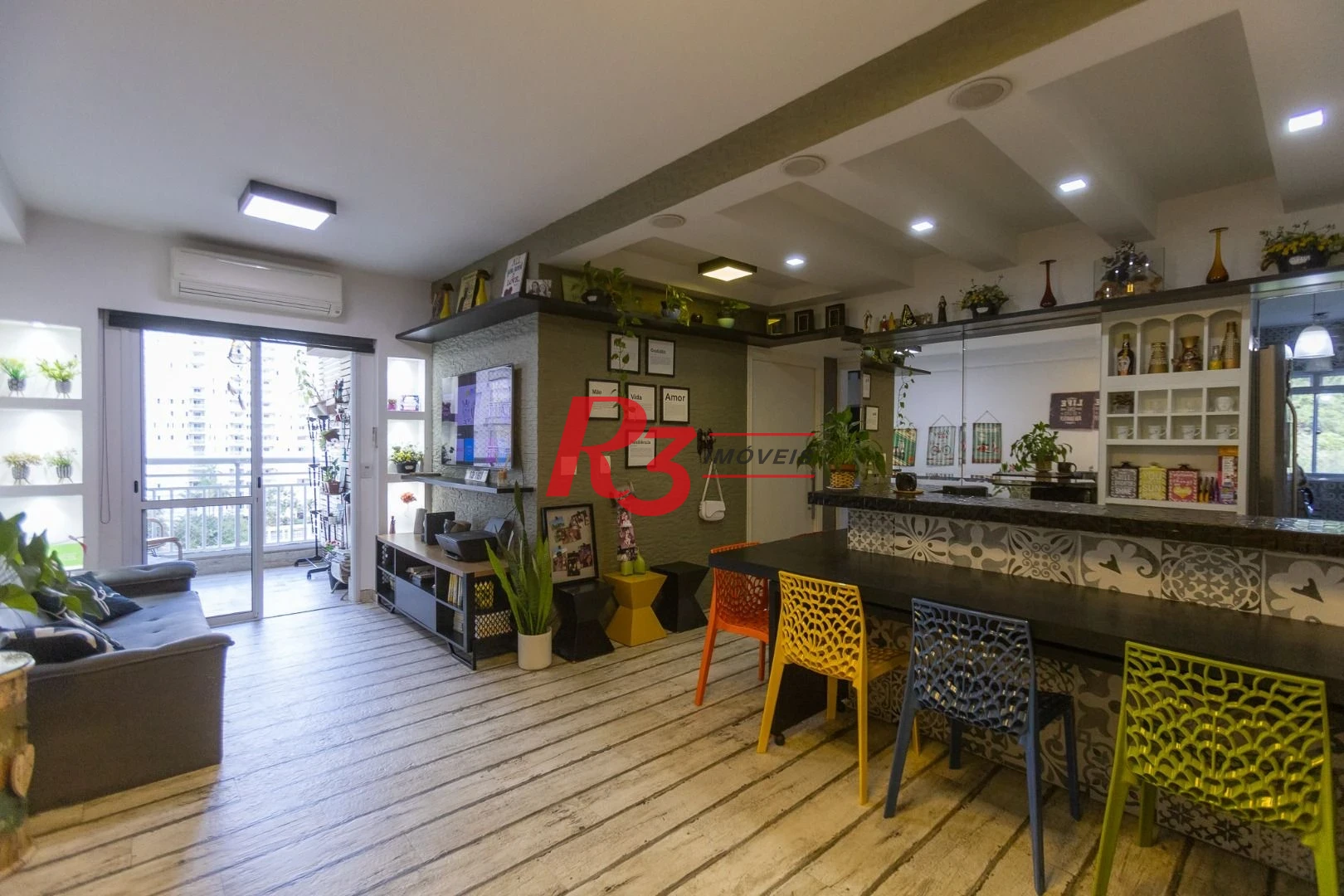 Apartamento com 3 dormitórios à venda, 83 m² por R$ 825.000,00 - Marapé - Santos/SP