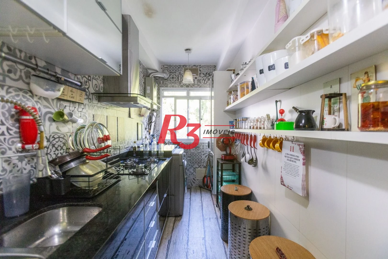Apartamento com 3 dormitórios à venda, 83 m² por R$ 825.000,00 - Marapé - Santos/SP