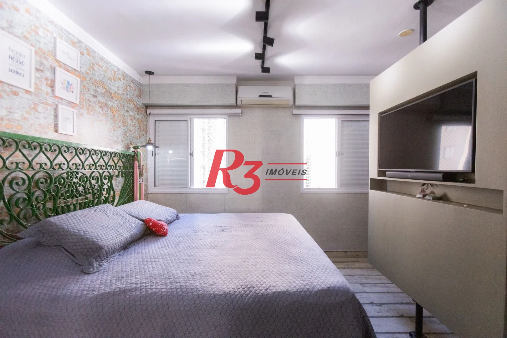 Apartamento com 3 dormitórios à venda, 83 m² por R$ 825.000,00 - Marapé - Santos/SP