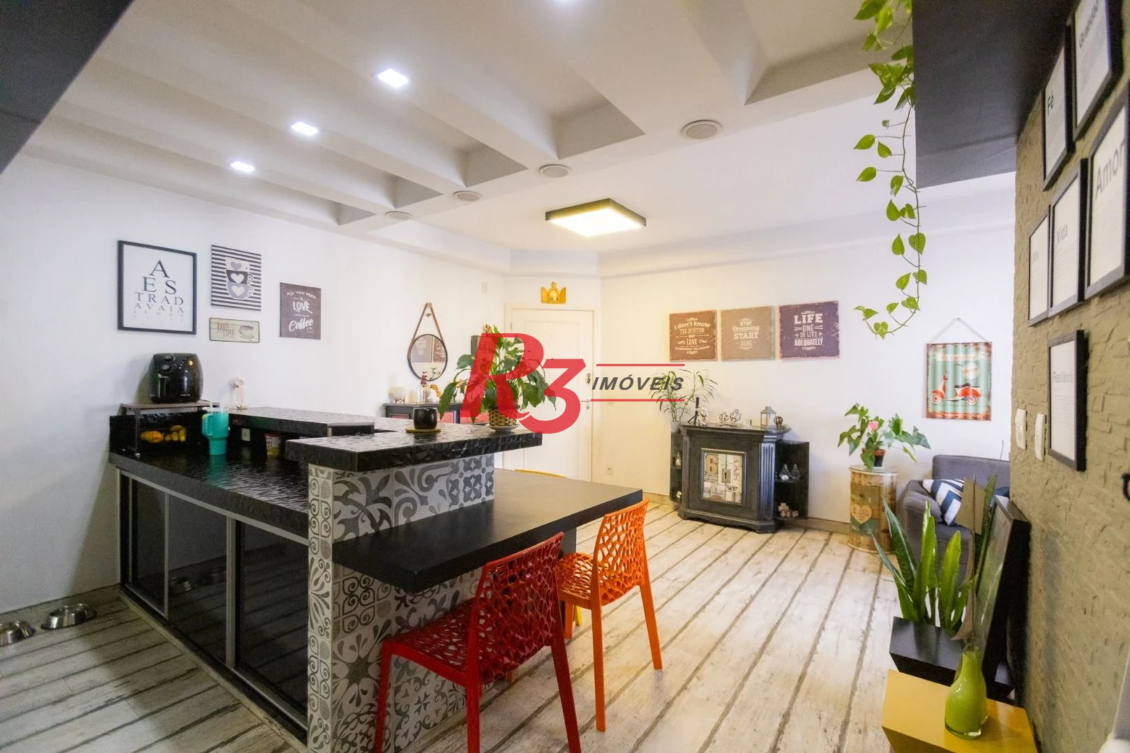 Apartamento com 3 dormitórios à venda, 83 m² por R$ 825.000,00 - Marapé - Santos/SP