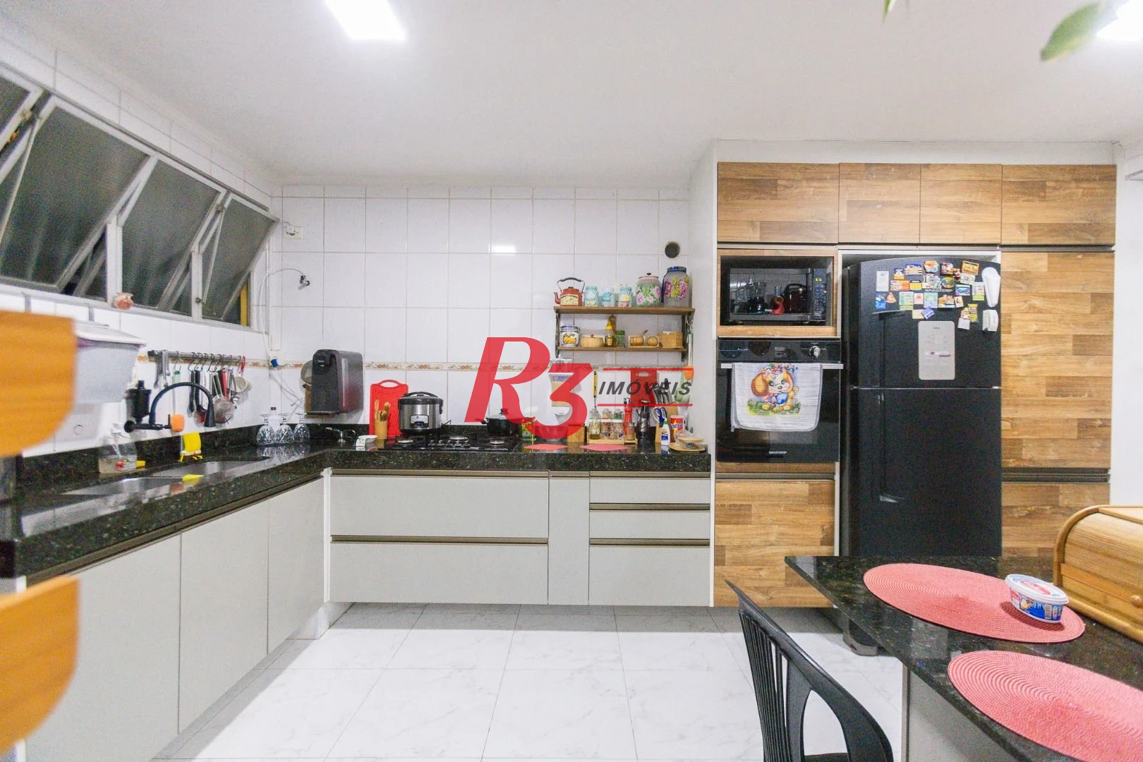 Casa com 3 dormitórios à venda, 178 m² por R$ 1.980.000,00 - Pompéia - Santos/SP