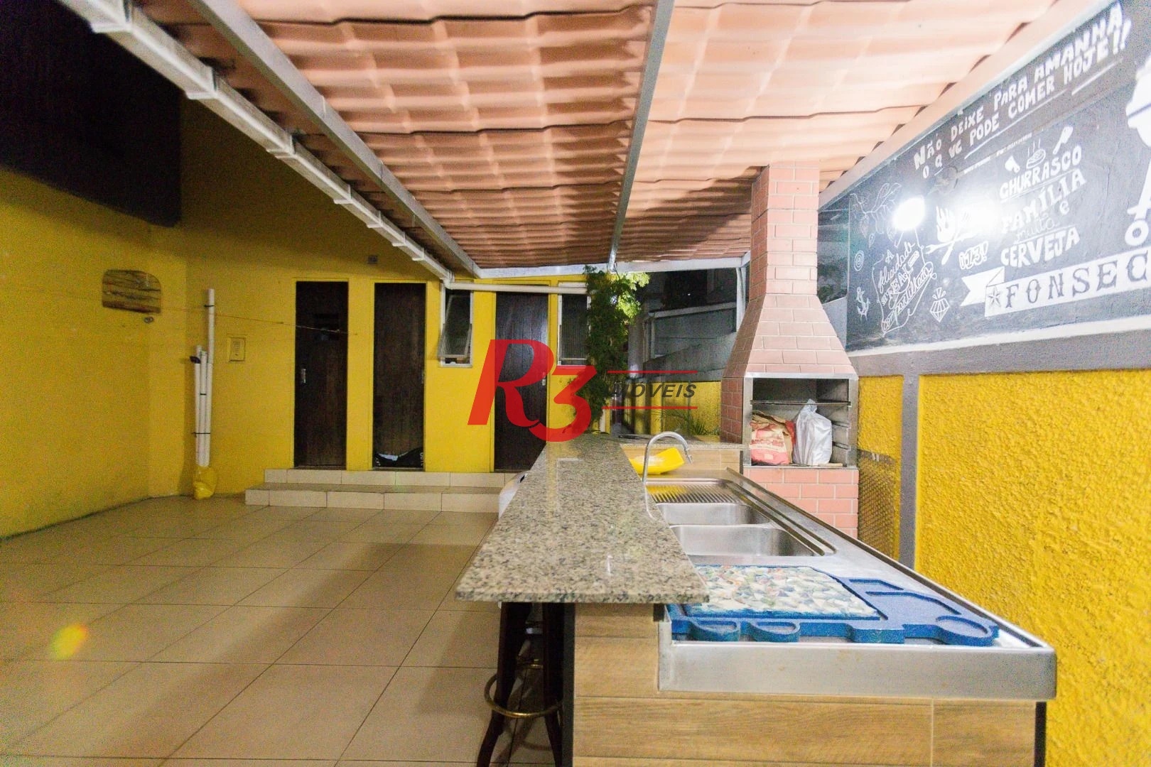 Casa com 3 dormitórios à venda, 178 m² por R$ 1.980.000,00 - Pompéia - Santos/SP