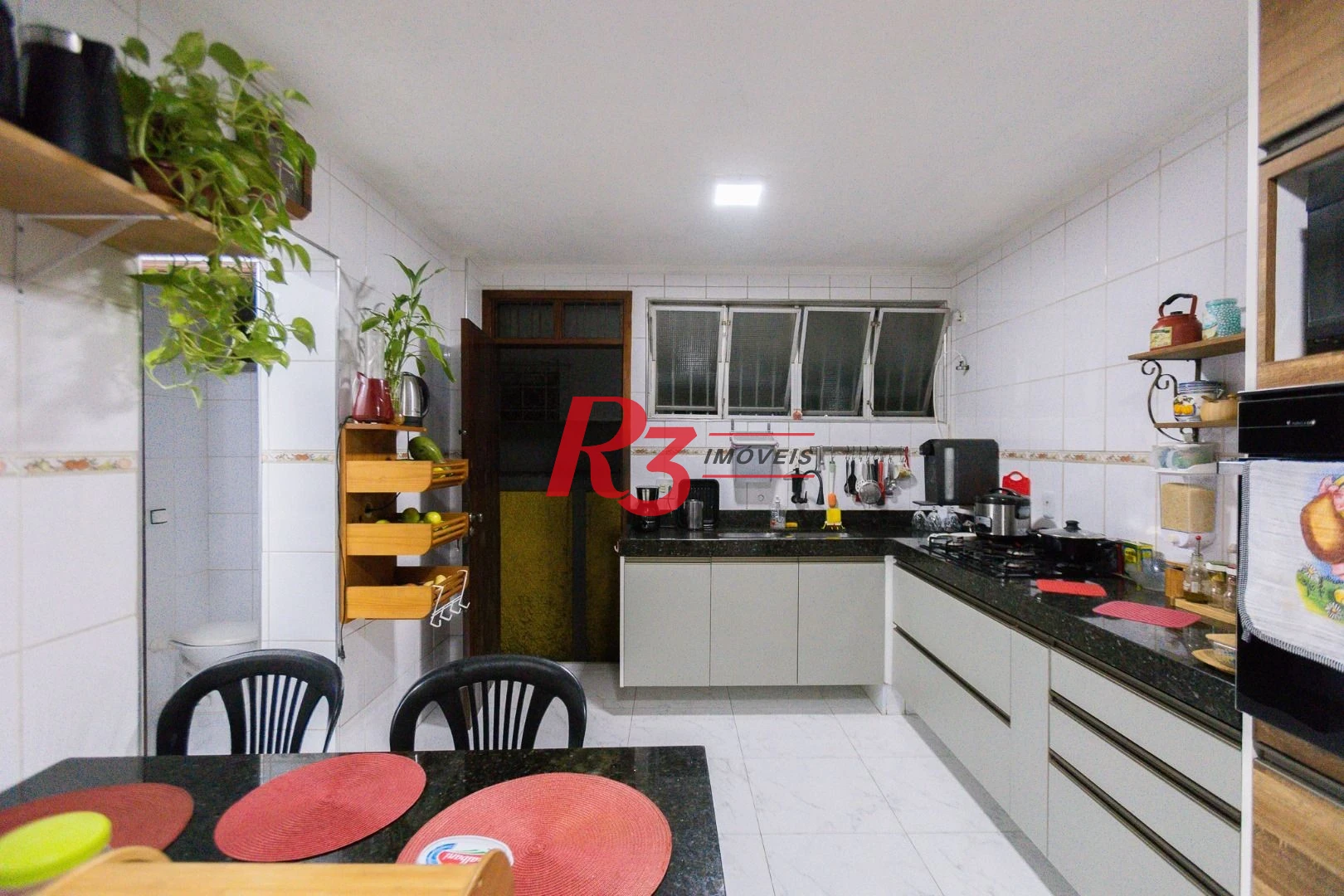 Casa com 3 dormitórios à venda, 178 m² por R$ 1.980.000,00 - Pompéia - Santos/SP