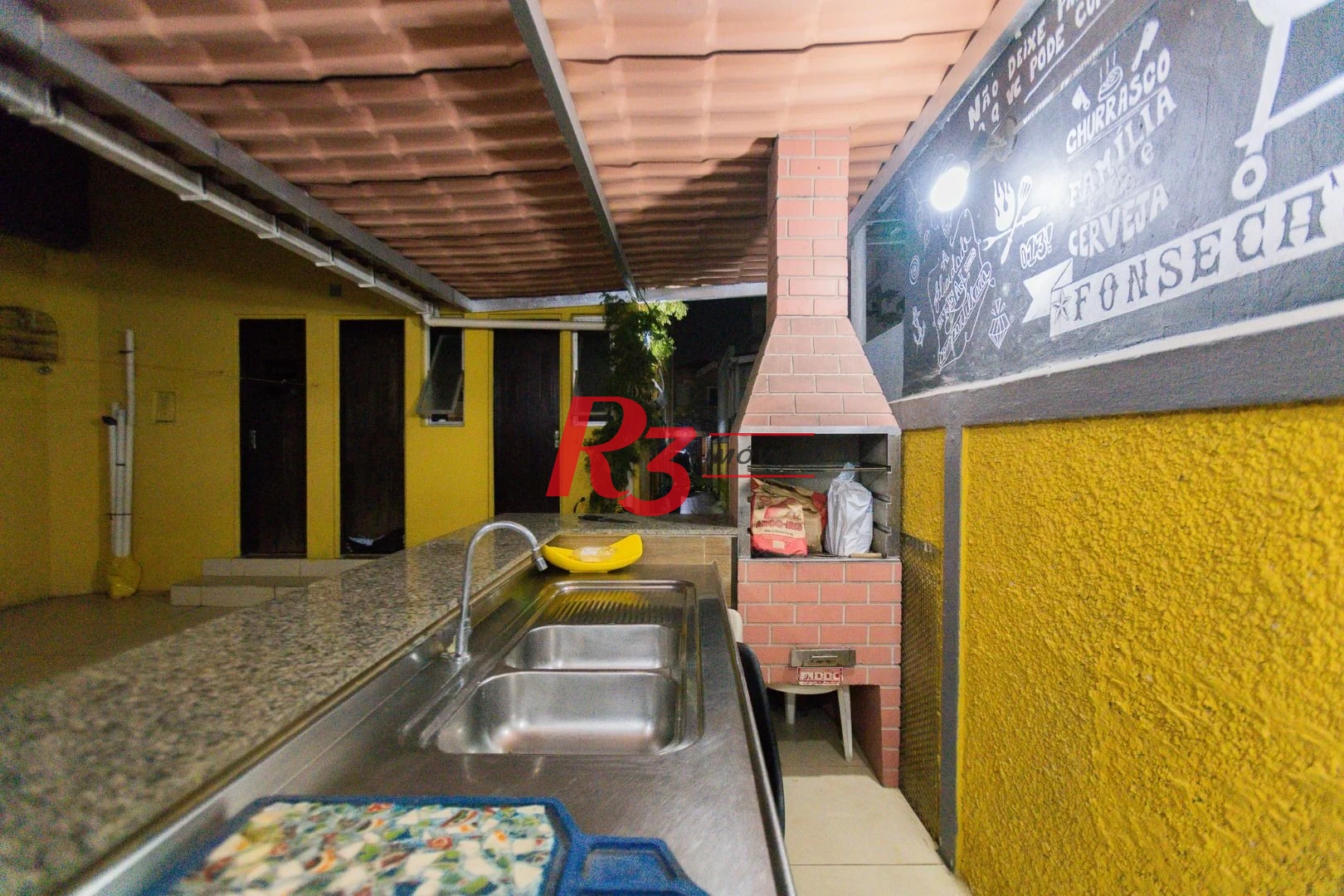 Casa com 3 dormitórios à venda, 178 m² por R$ 1.980.000,00 - Pompéia - Santos/SP