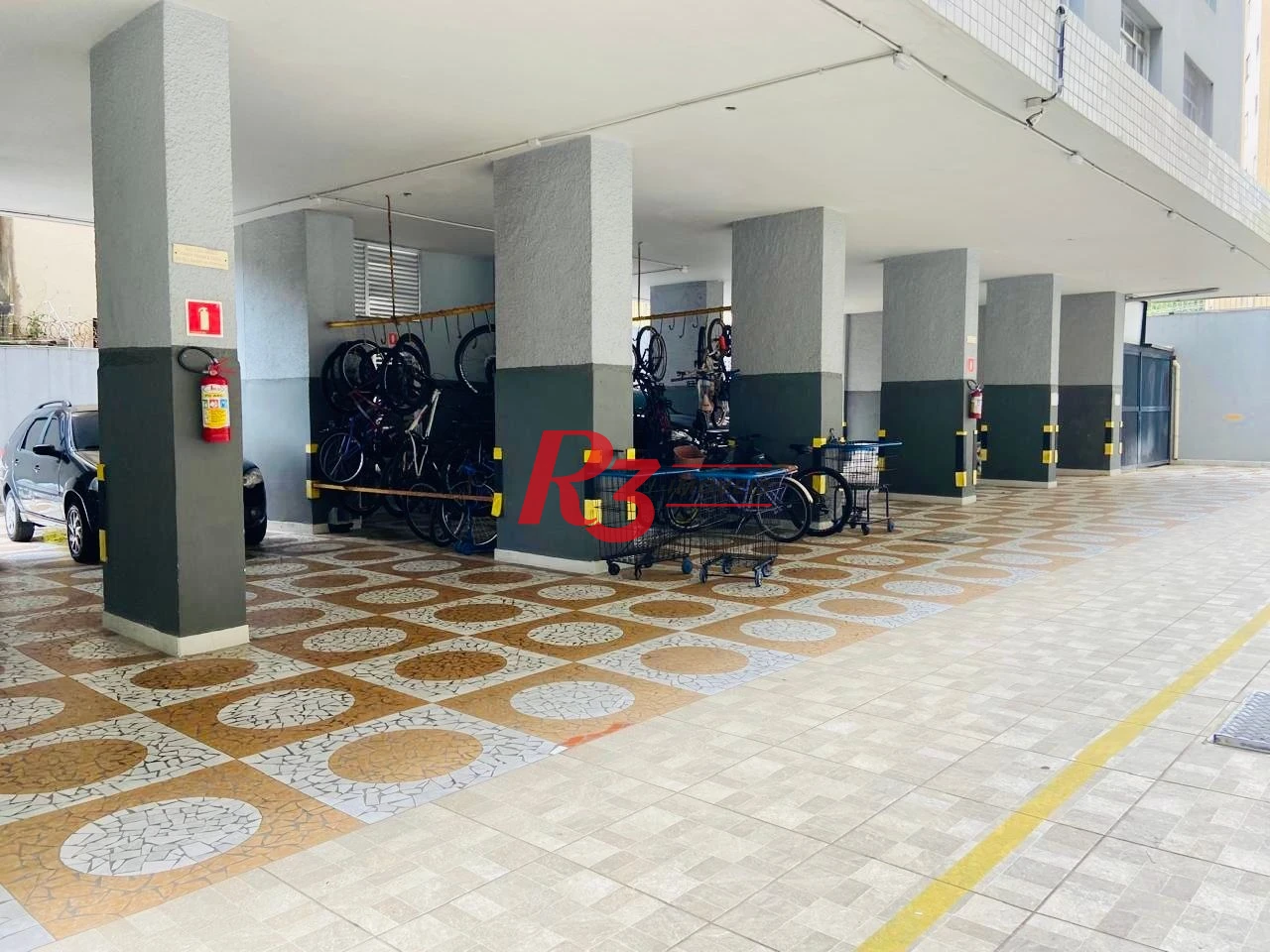 Apartamento com 2 dormitórios à venda, 66 m² por R$ 450.000,00 - José Menino - Santos/SP