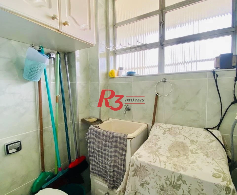 Apartamento com 2 dormitórios à venda, 66 m² por R$ 450.000,00 - José Menino - Santos/SP