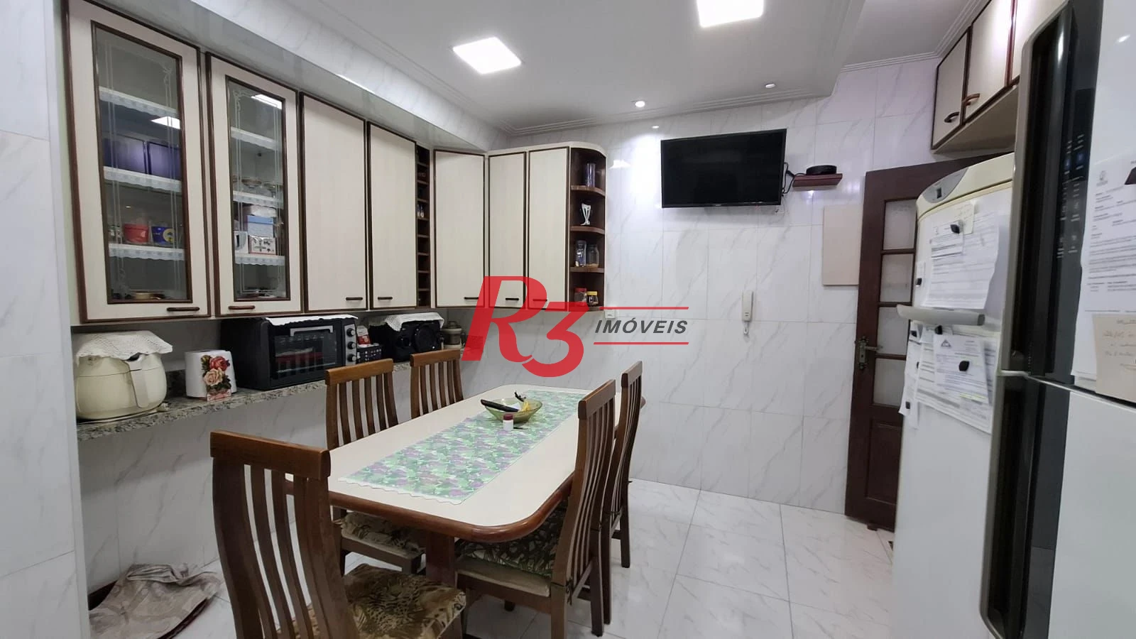Apartamento com 2 dormitórios à venda, 96 m² por R$ 710.000,00 - Campo Grande - Santos/SP