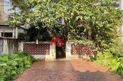 Casa com 2 dormitórios à venda, 350 m² por R$ 950.000,00 - Campo Grande - Santos/SP