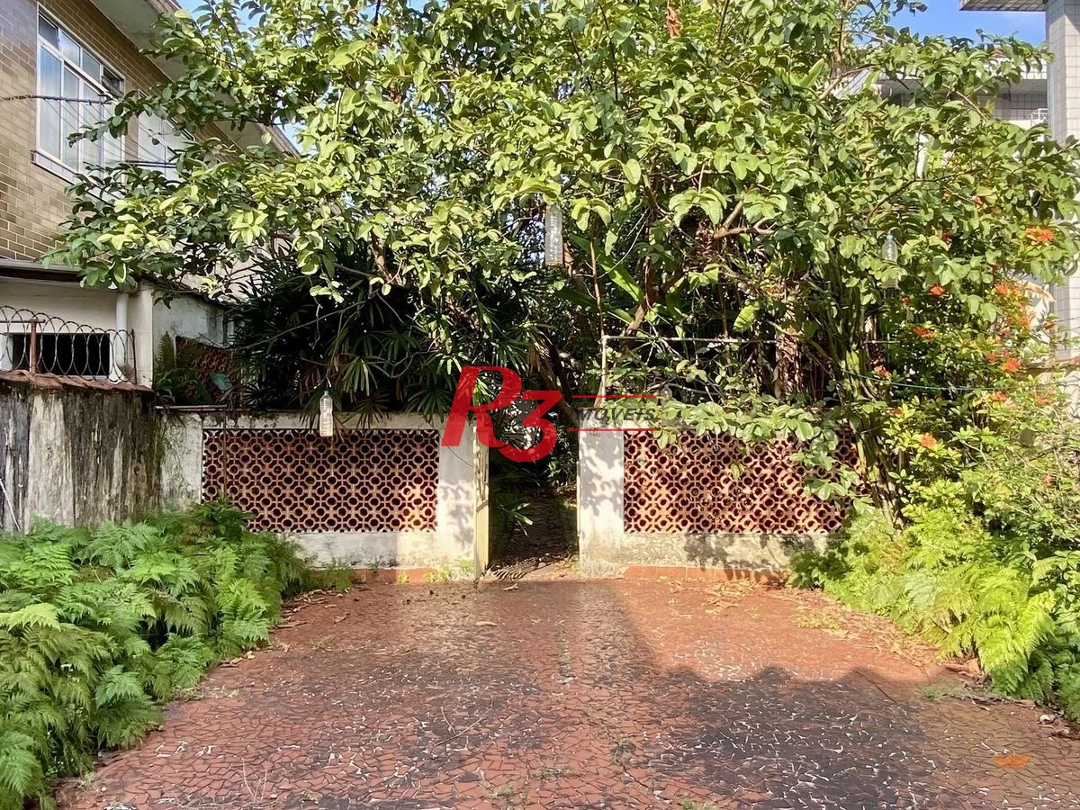 Casa com 2 dormitórios à venda, 350 m² por R$ 950.000,00 - Campo Grande - Santos/SP