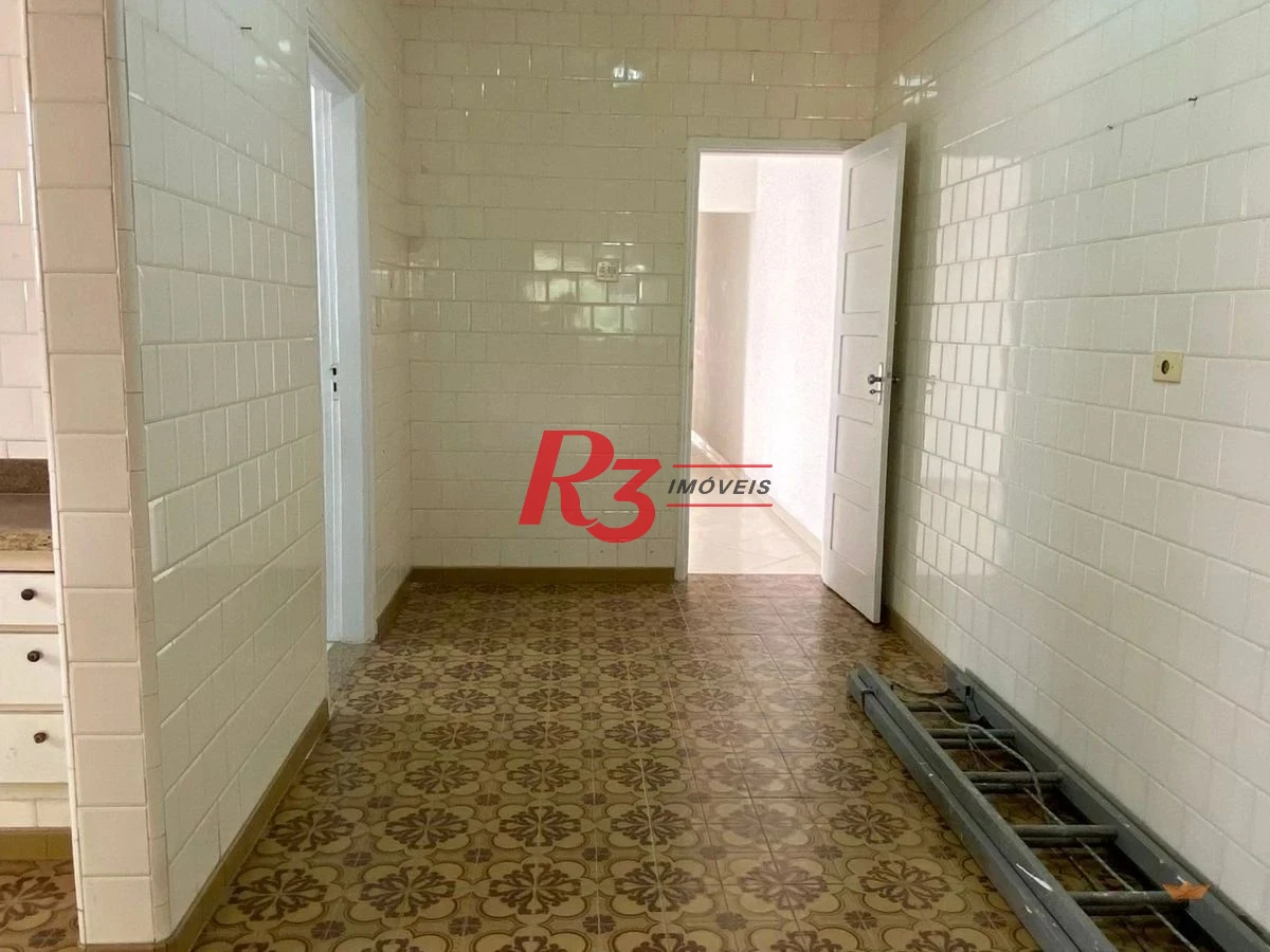 Casa com 2 dormitórios à venda, 350 m² por R$ 950.000,00 - Campo Grande - Santos/SP