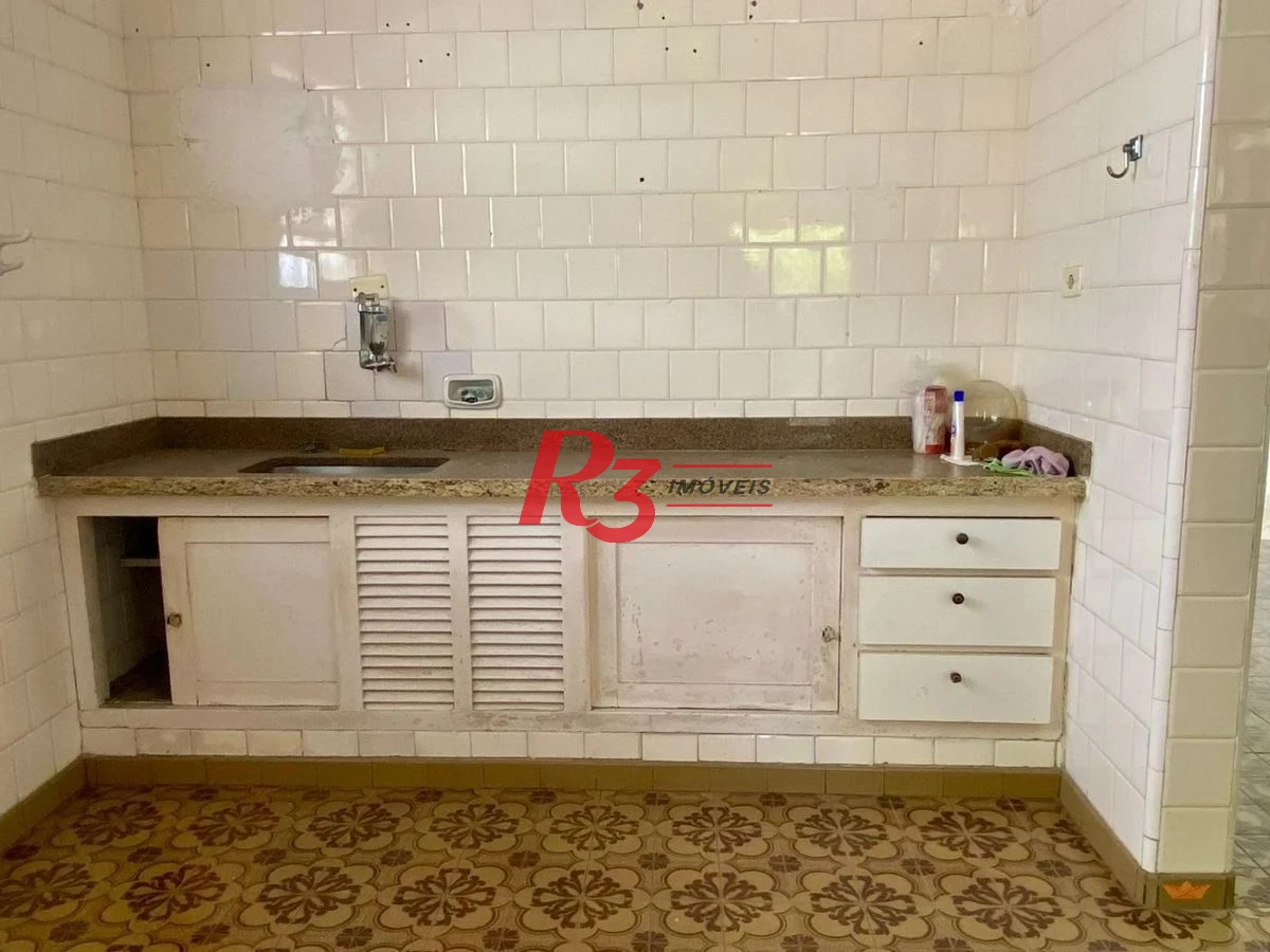 Casa com 2 dormitórios à venda, 350 m² por R$ 950.000,00 - Campo Grande - Santos/SP