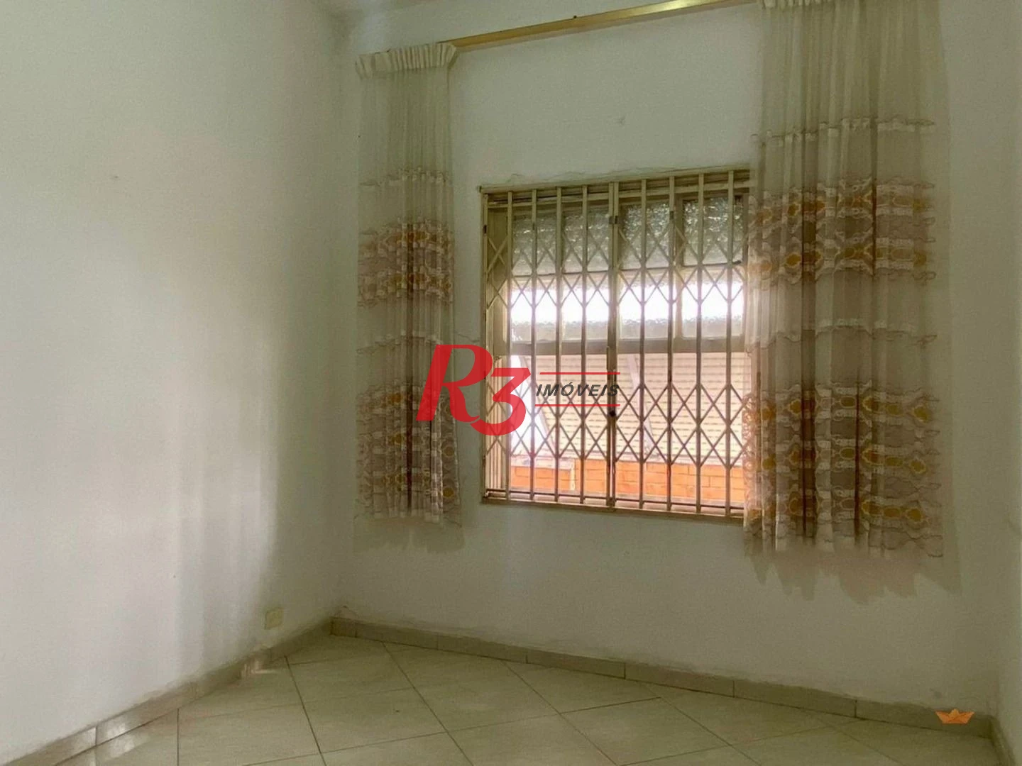 Casa com 2 dormitórios à venda, 350 m² por R$ 950.000,00 - Campo Grande - Santos/SP