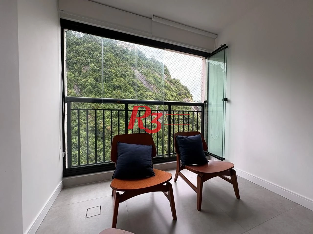 Apartamento com 2 dormitórios à venda, 62 m² por R$ 835.000,00 - Marapé - Santos/SP