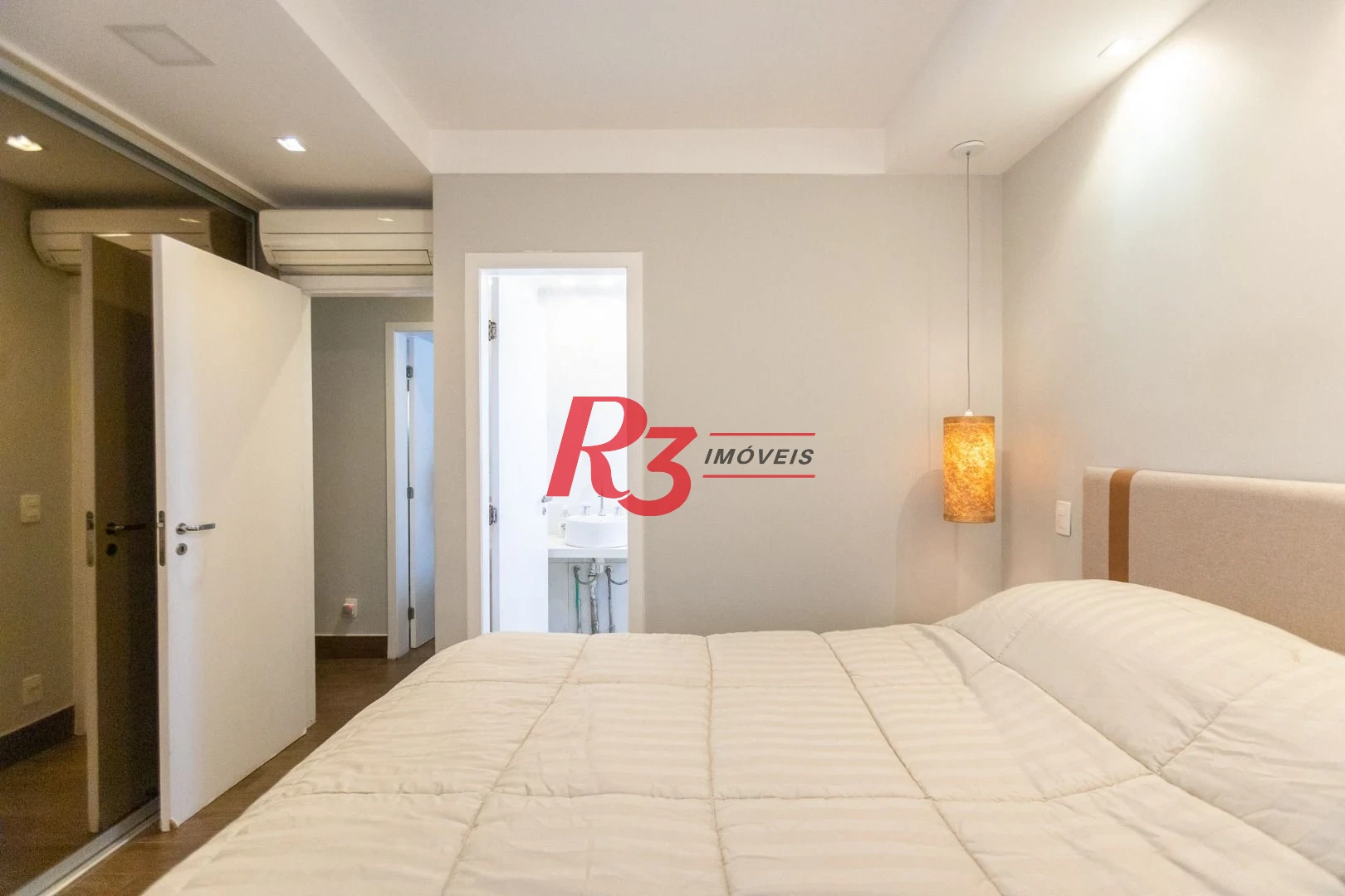 Apartamento com 2 dormitórios à venda, 103 m² por R$ 1.380.000,00 - Ponta da Praia - Santos/SP