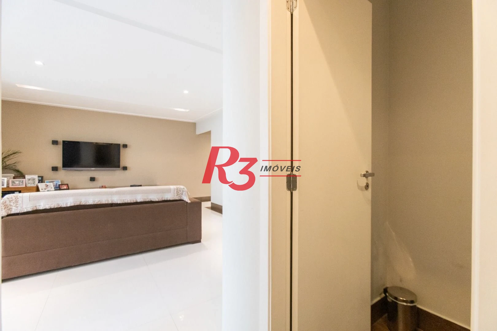 Apartamento com 2 dormitórios à venda, 103 m² por R$ 1.380.000,00 - Ponta da Praia - Santos/SP
