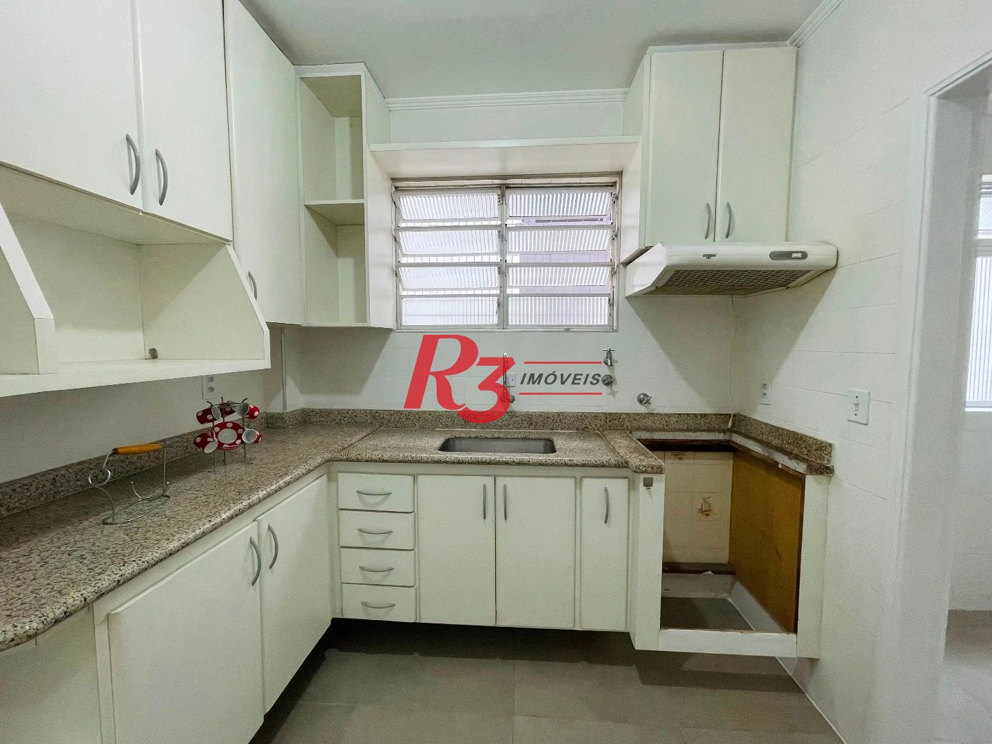 Apartamento com 1 dormitório à venda, 48 m² por R$ 345.000,00 - Encruzilhada - Santos/SP