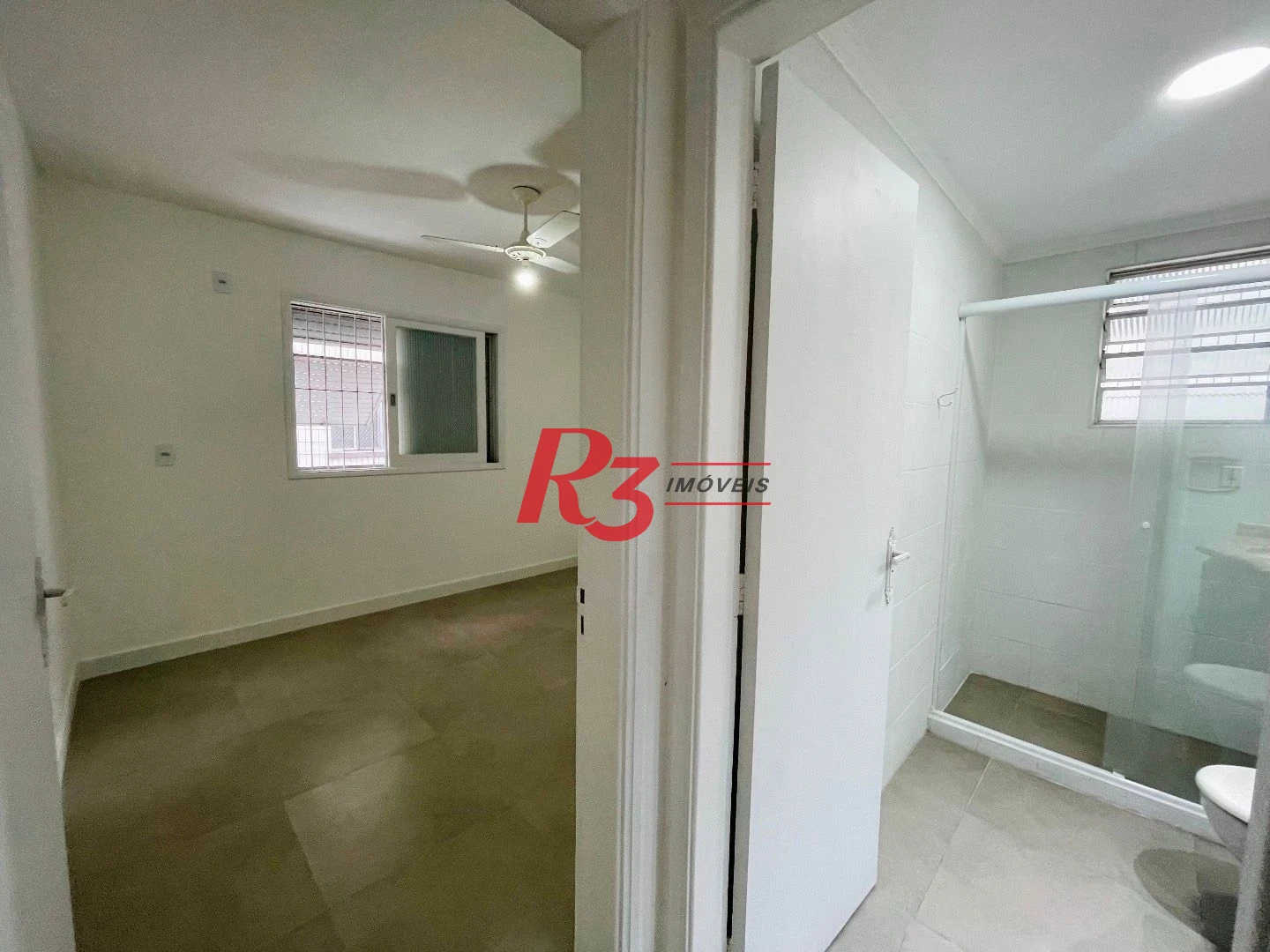 Apartamento com 1 dormitório à venda, 48 m² por R$ 345.000,00 - Encruzilhada - Santos/SP