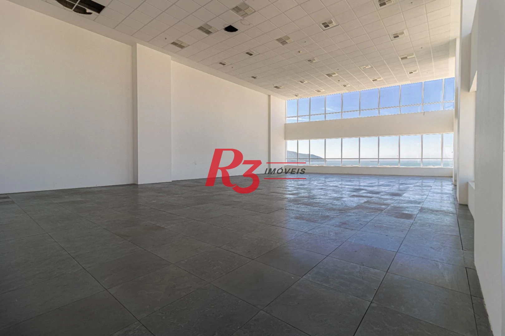 Sala para alugar, 538 m² por R$ 48.764,59/mês - José Menino - Santos/SP