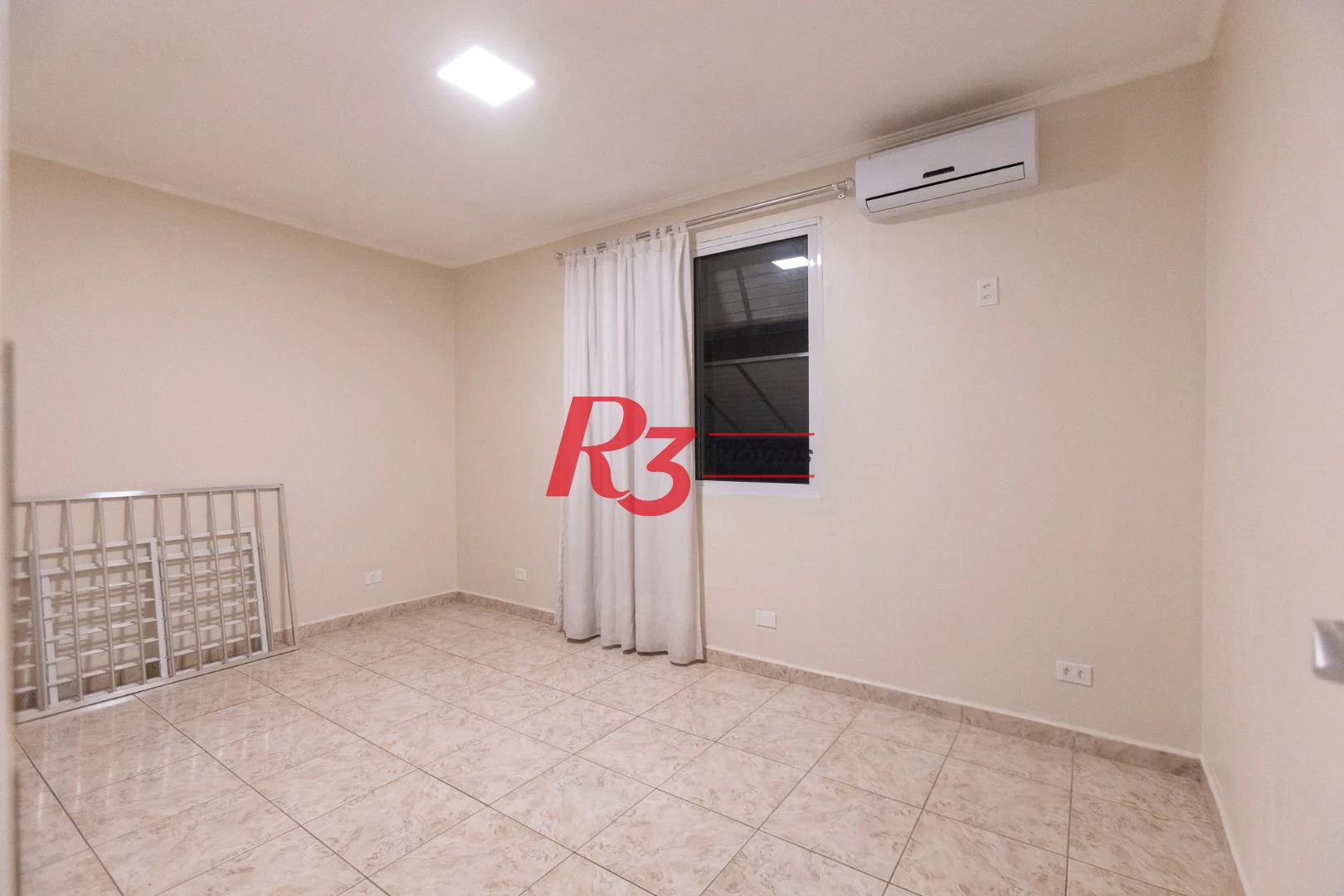 Apartamento para alugar, 75 m² por R$ 3.500,02/mês - Embaré - Santos/SP