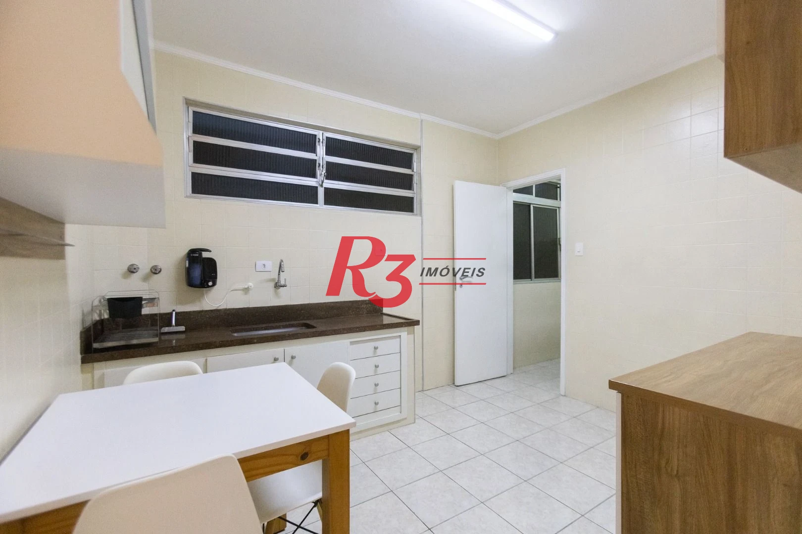 Apartamento para alugar, 75 m² por R$ 3.500,02/mês - Embaré - Santos/SP