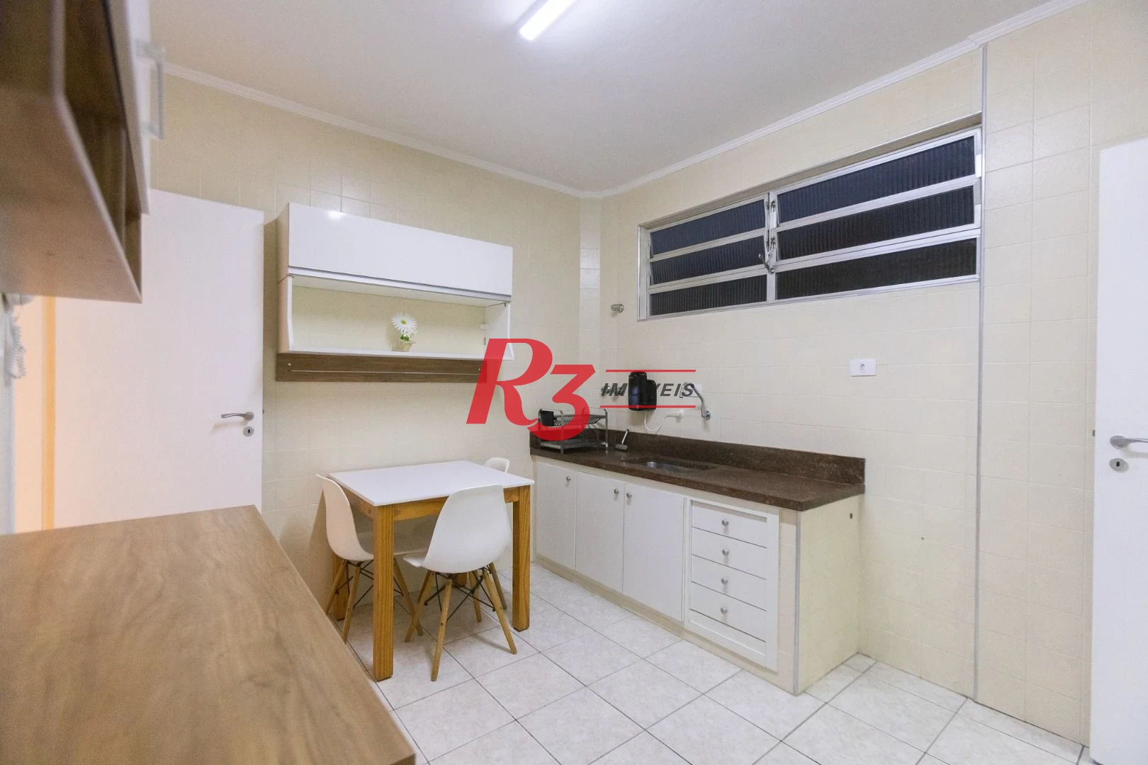 Apartamento para alugar, 75 m² por R$ 3.500,02/mês - Embaré - Santos/SP