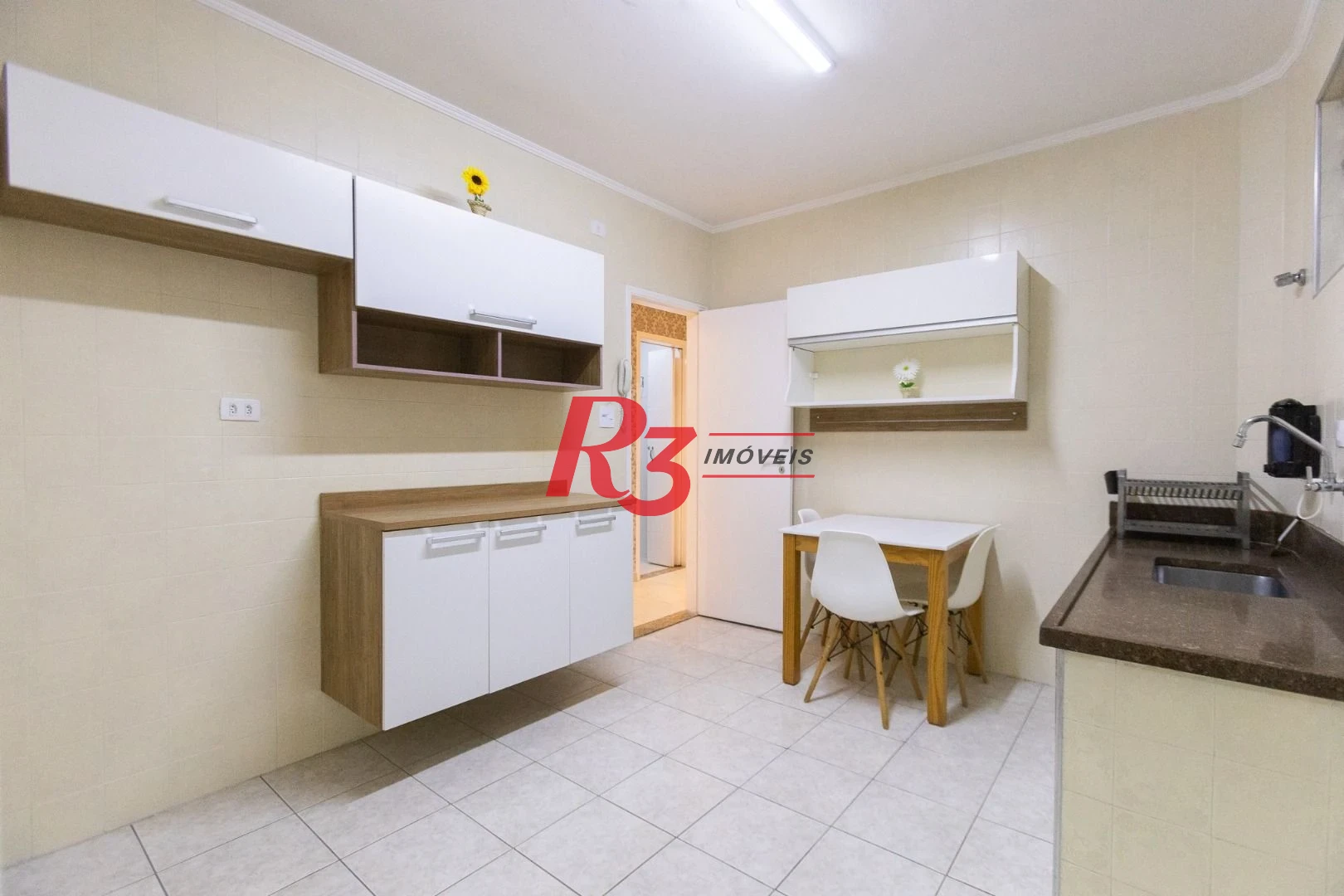 Apartamento para alugar, 75 m² por R$ 3.500,02/mês - Embaré - Santos/SP