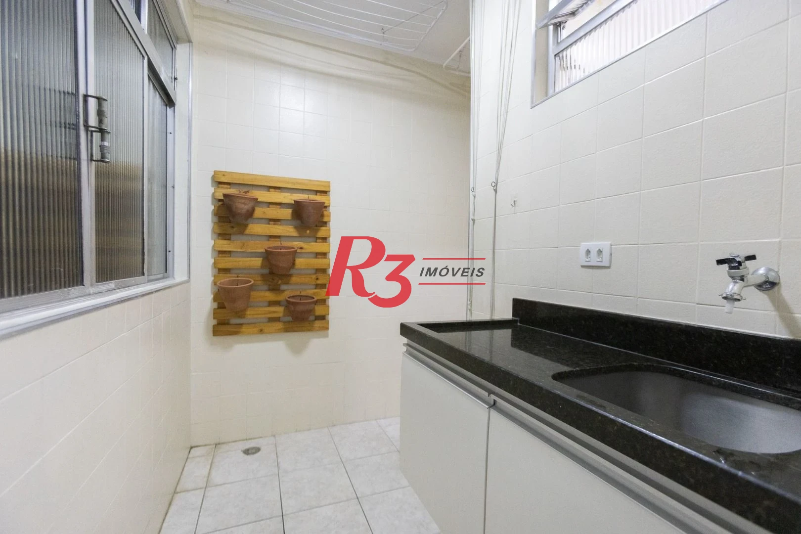 Apartamento para alugar, 75 m² por R$ 3.500,02/mês - Embaré - Santos/SP