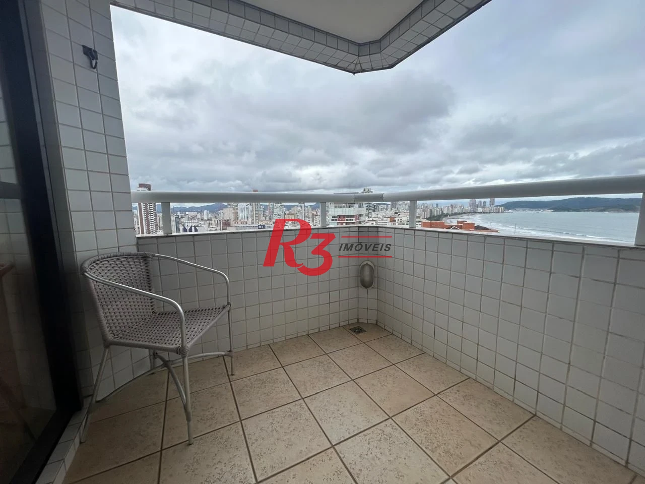 Flat com 2 dormitórios para alugar, 60 m² por R$ 6.000,00/mês - Boqueirão - Santos/SP