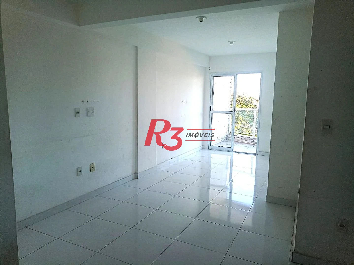 Apartamento com 2 dormitórios à venda, 70 m² por R$ 320.000,00 - Vila Paulista - Cubatão/SP