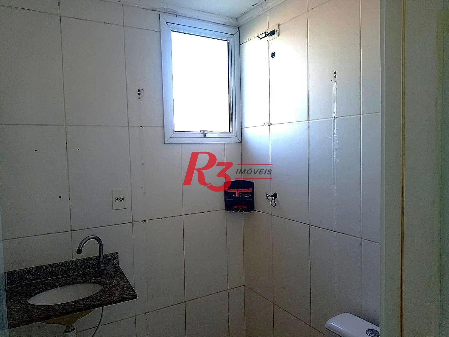 Apartamento com 2 dormitórios à venda, 70 m² por R$ 320.000,00 - Vila Paulista - Cubatão/SP