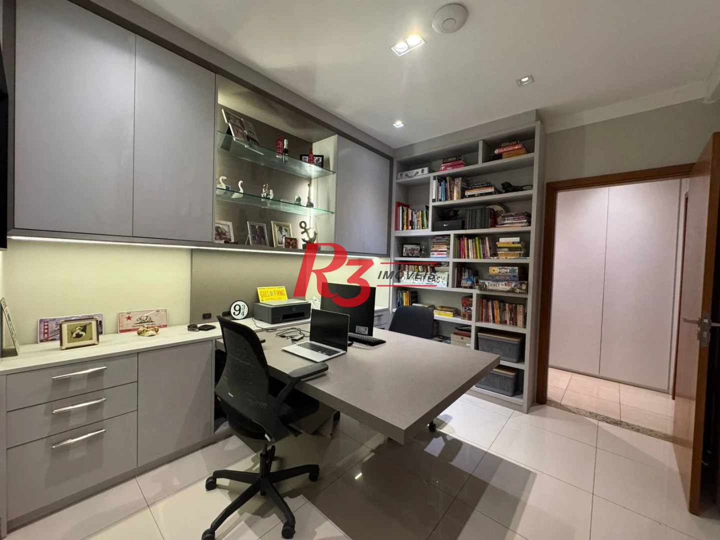 Apartamento com 3 dormitórios à venda, 204 m² por R$ 3.179.000,00 - Vila Rica - Santos/SP