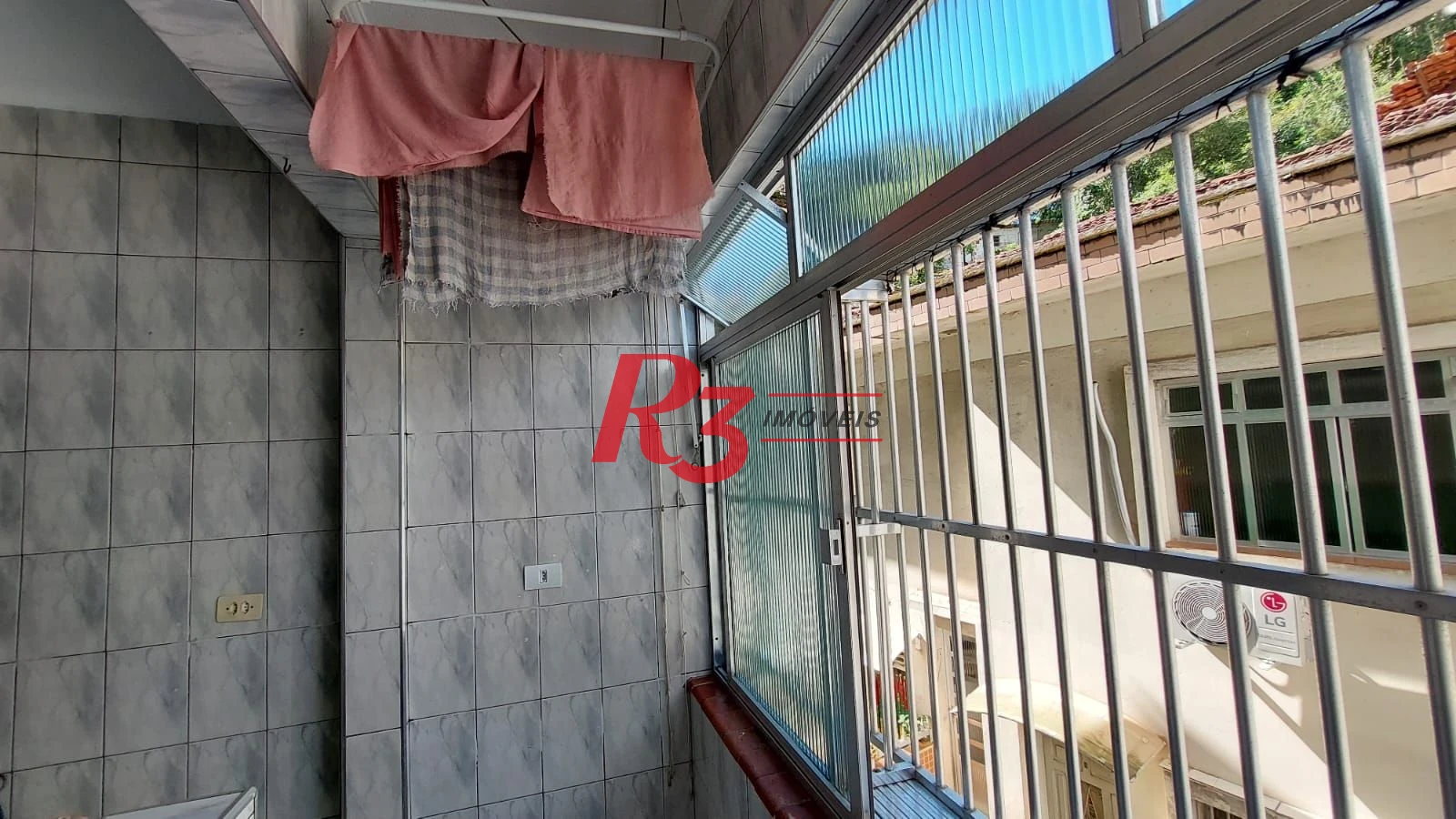 Apartamento com 1 dormitório à venda, 58 m² por R$ 300.000,00 - José Menino - Santos/SP