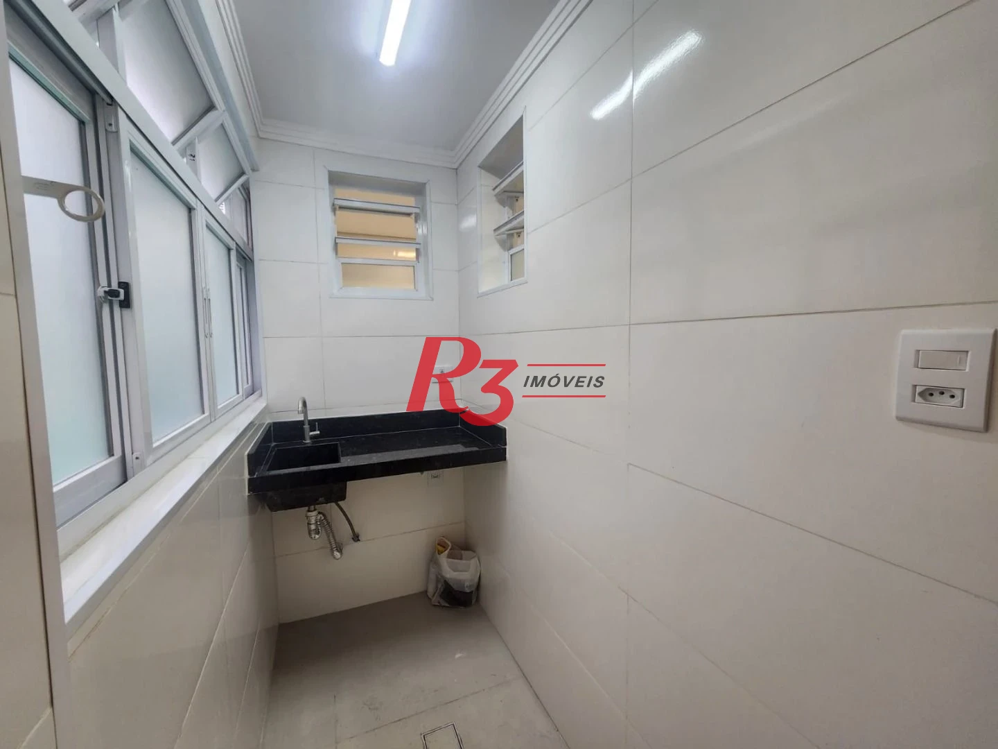 Apartamento com 2 dormitórios à venda, 63 m² por R$ 599.000,00 - Aparecida - Santos/SP