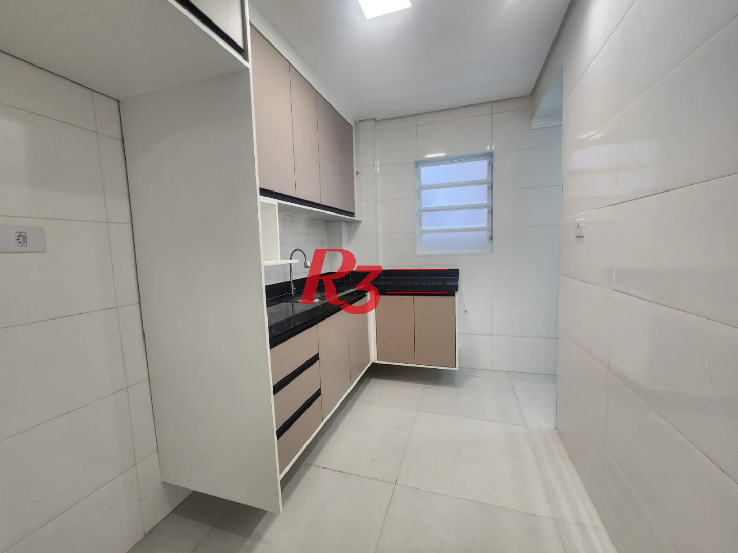 Apartamento com 2 dormitórios à venda, 63 m² por R$ 599.000,00 - Aparecida - Santos/SP