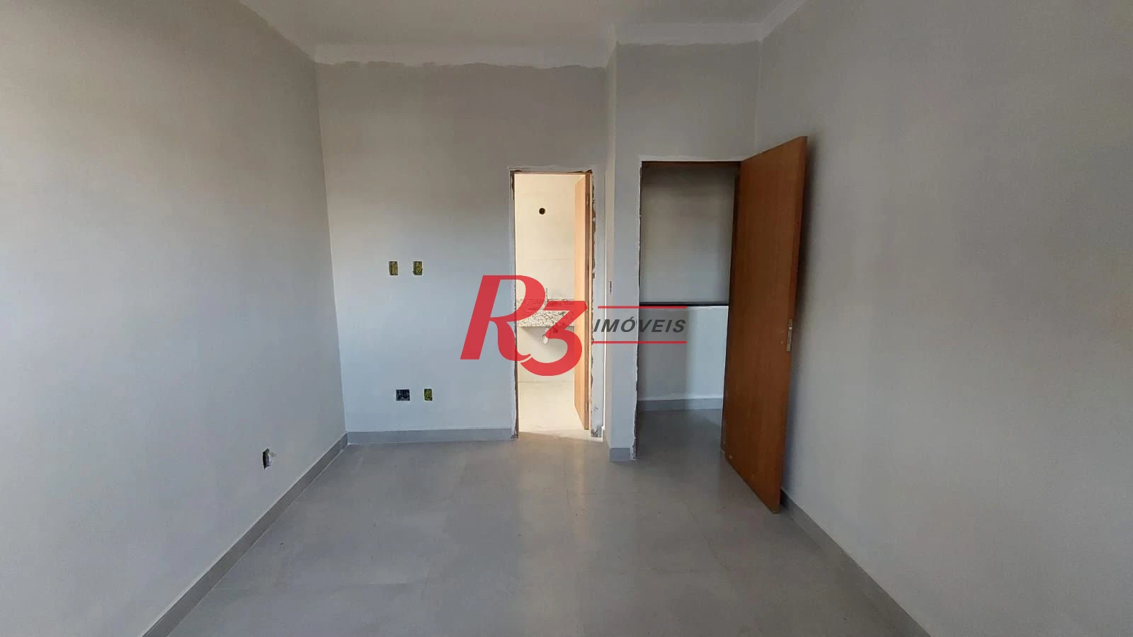 Sobrado com 2 dormitórios à venda, 80 m² por R$ 700.000,00 - Marapé - Santos/SP