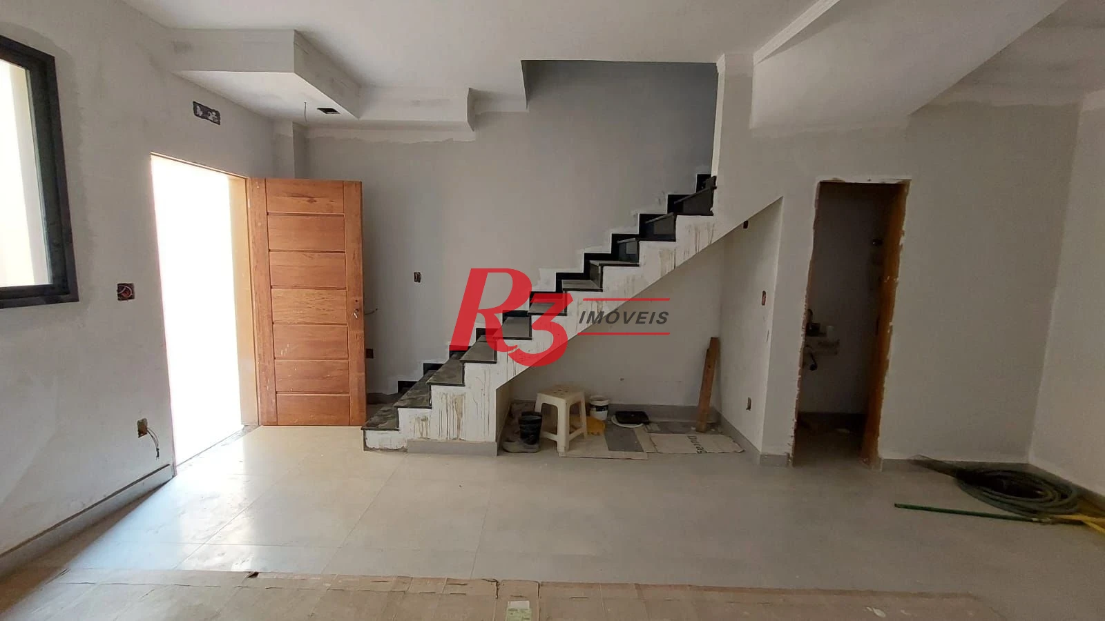 Sobrado com 2 dormitórios à venda, 80 m² por R$ 700.000,00 - Marapé - Santos/SP