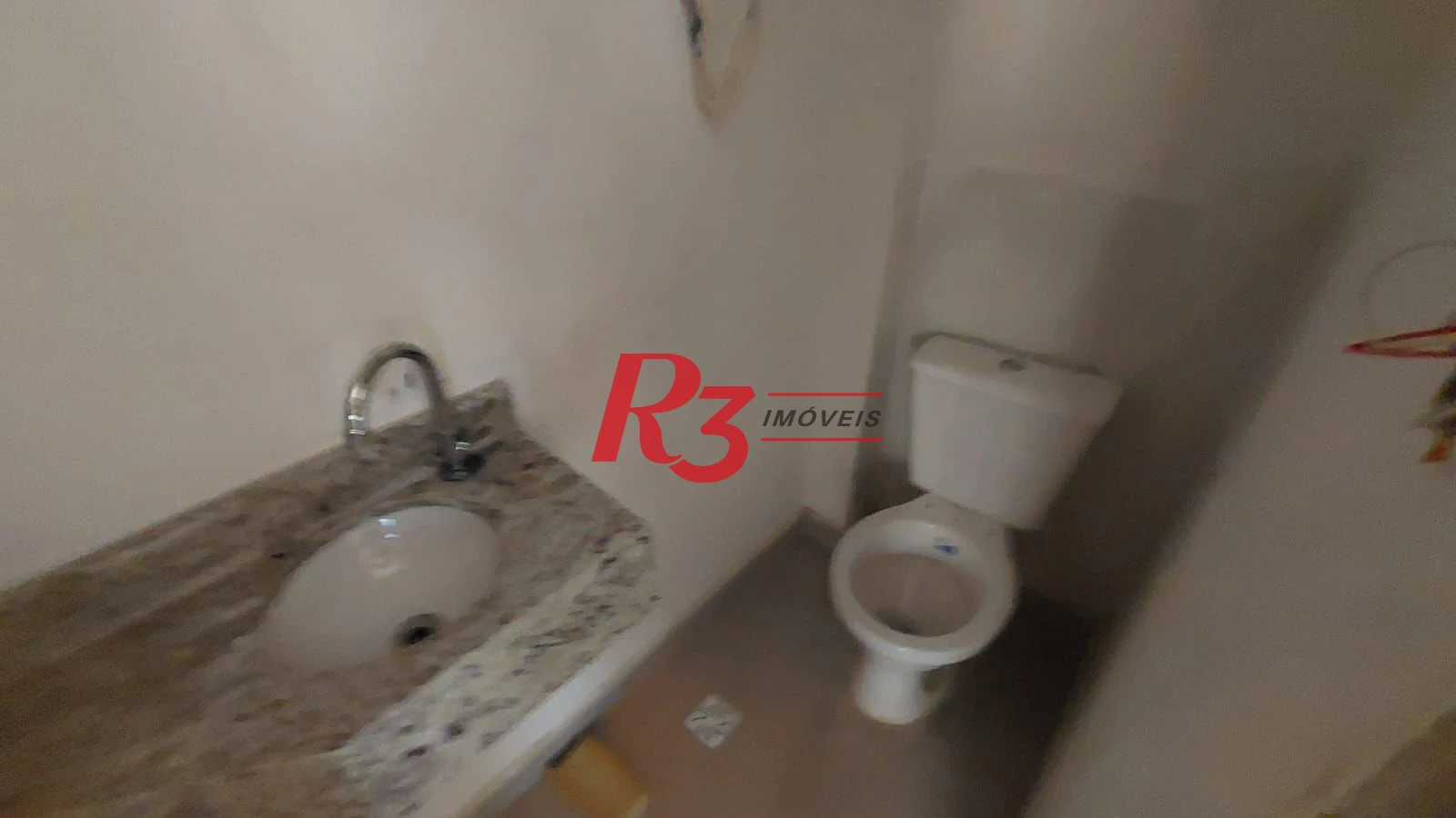 Sobrado com 2 dormitórios à venda, 80 m² por R$ 700.000,00 - Marapé - Santos/SP