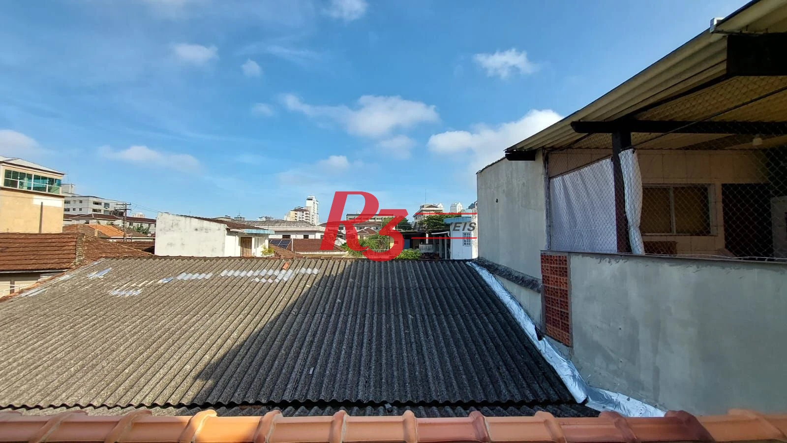 Sobrado com 2 dormitórios à venda, 80 m² por R$ 700.000,00 - Marapé - Santos/SP