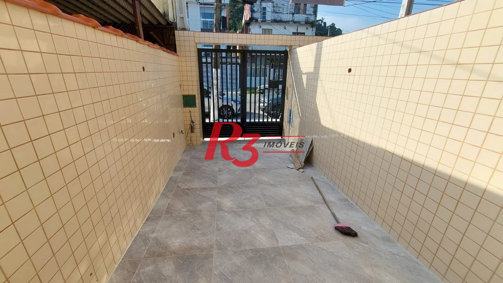 Sobrado com 2 dormitórios à venda, 80 m² por R$ 700.000,00 - Marapé - Santos/SP