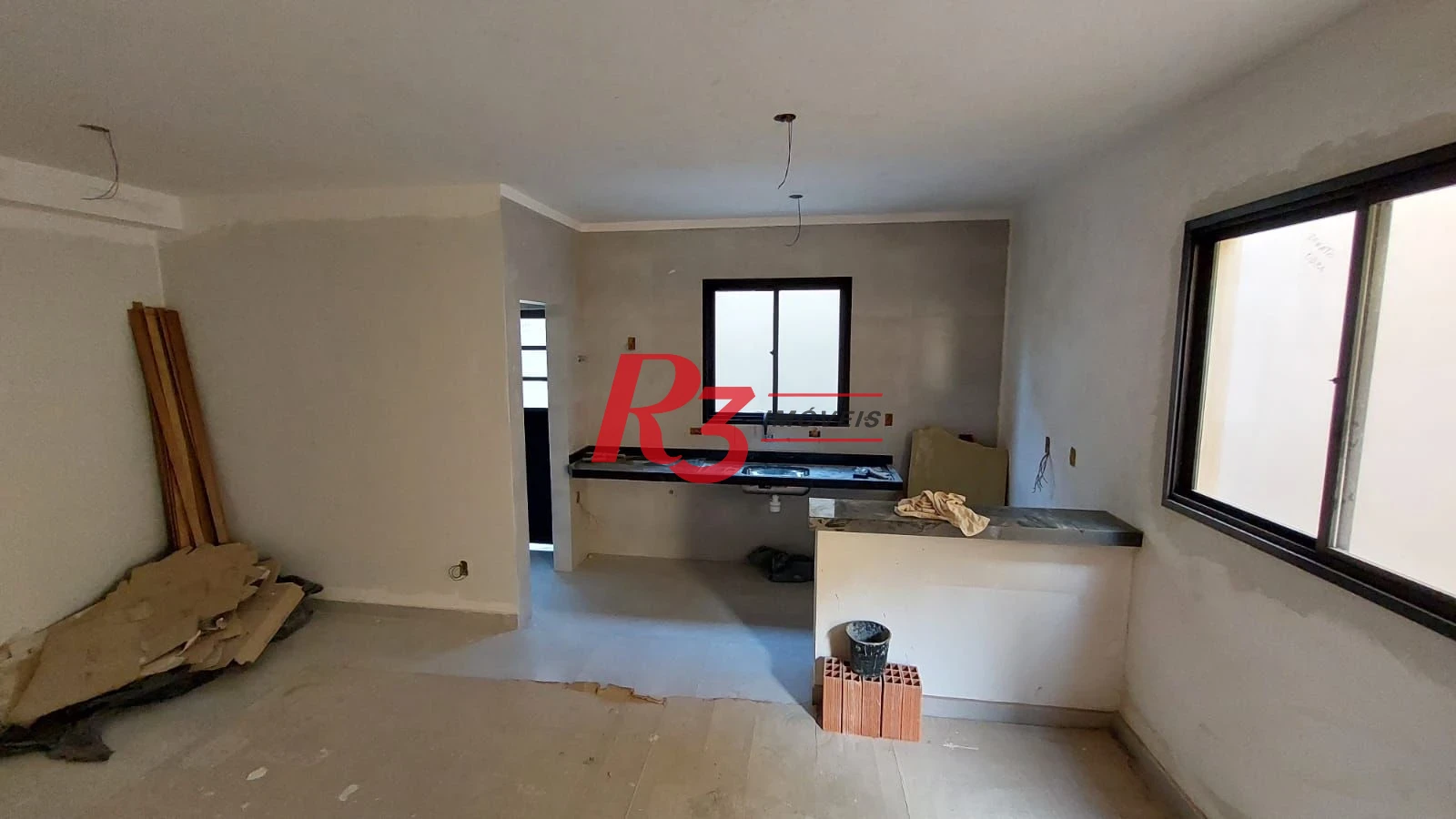 Sobrado com 2 dormitórios à venda, 80 m² por R$ 700.000,00 - Marapé - Santos/SP