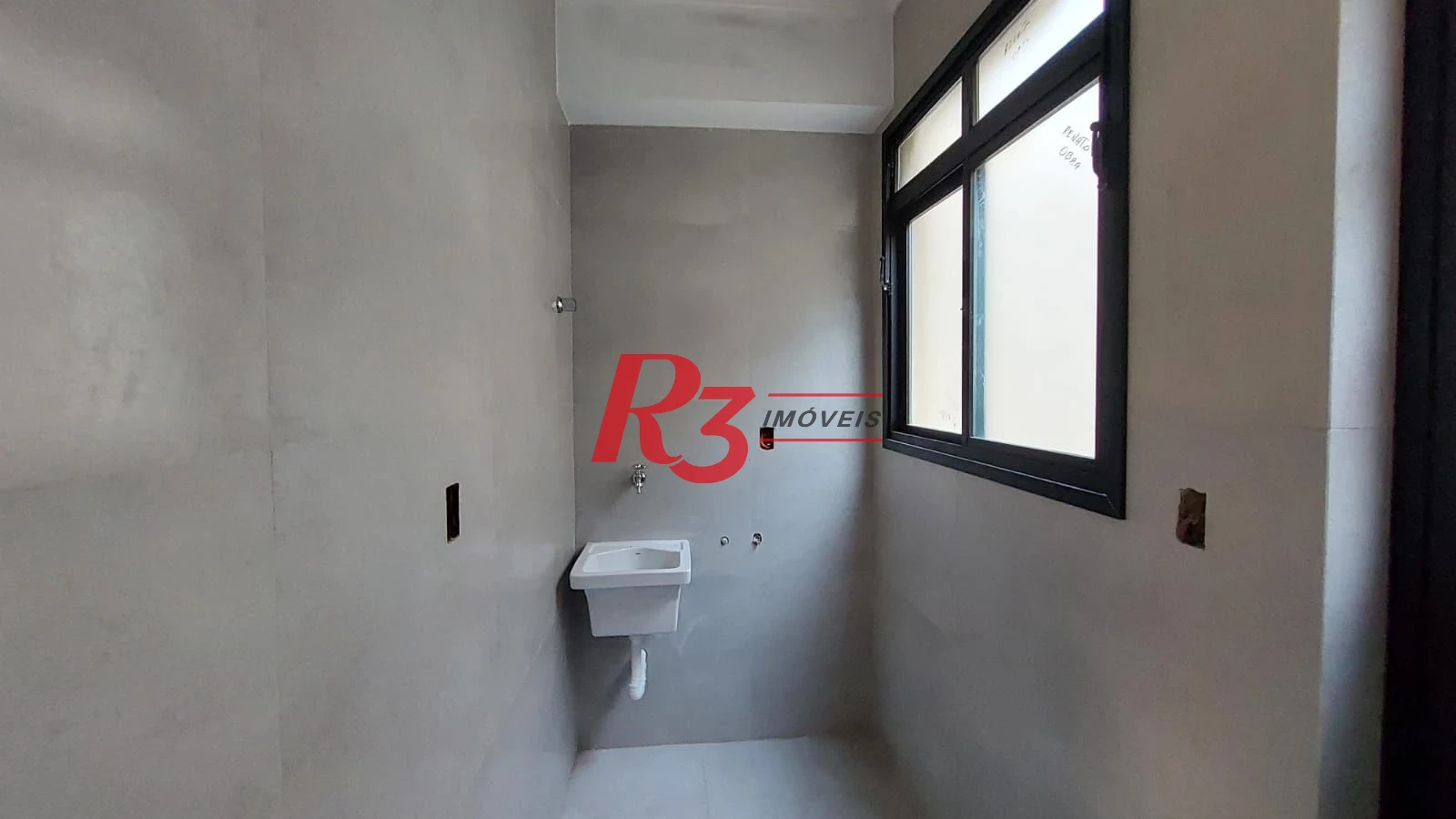 Sobrado com 2 dormitórios à venda, 80 m² por R$ 700.000,00 - Marapé - Santos/SP