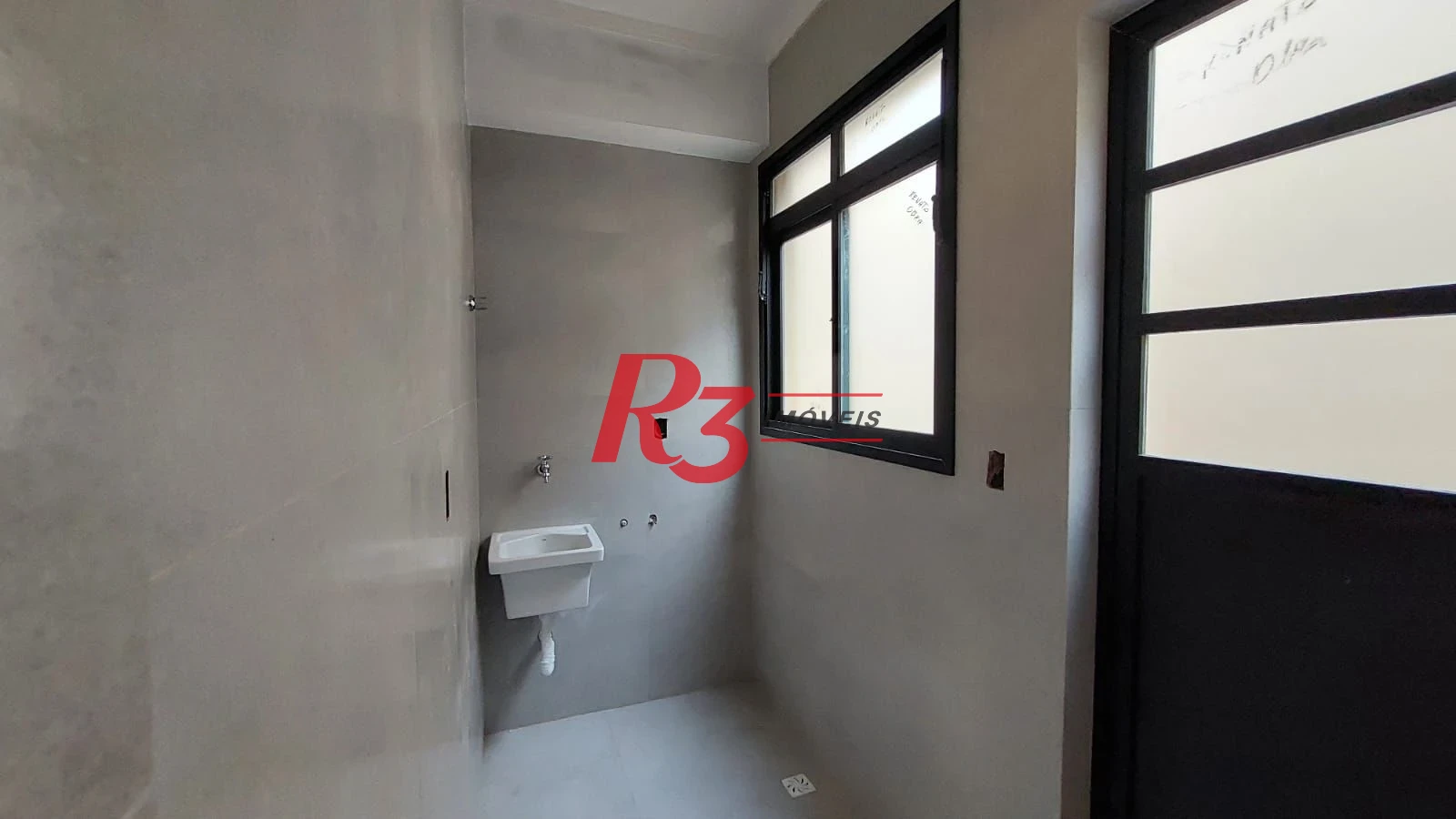 Sobrado com 2 dormitórios à venda, 80 m² por R$ 700.000,00 - Marapé - Santos/SP